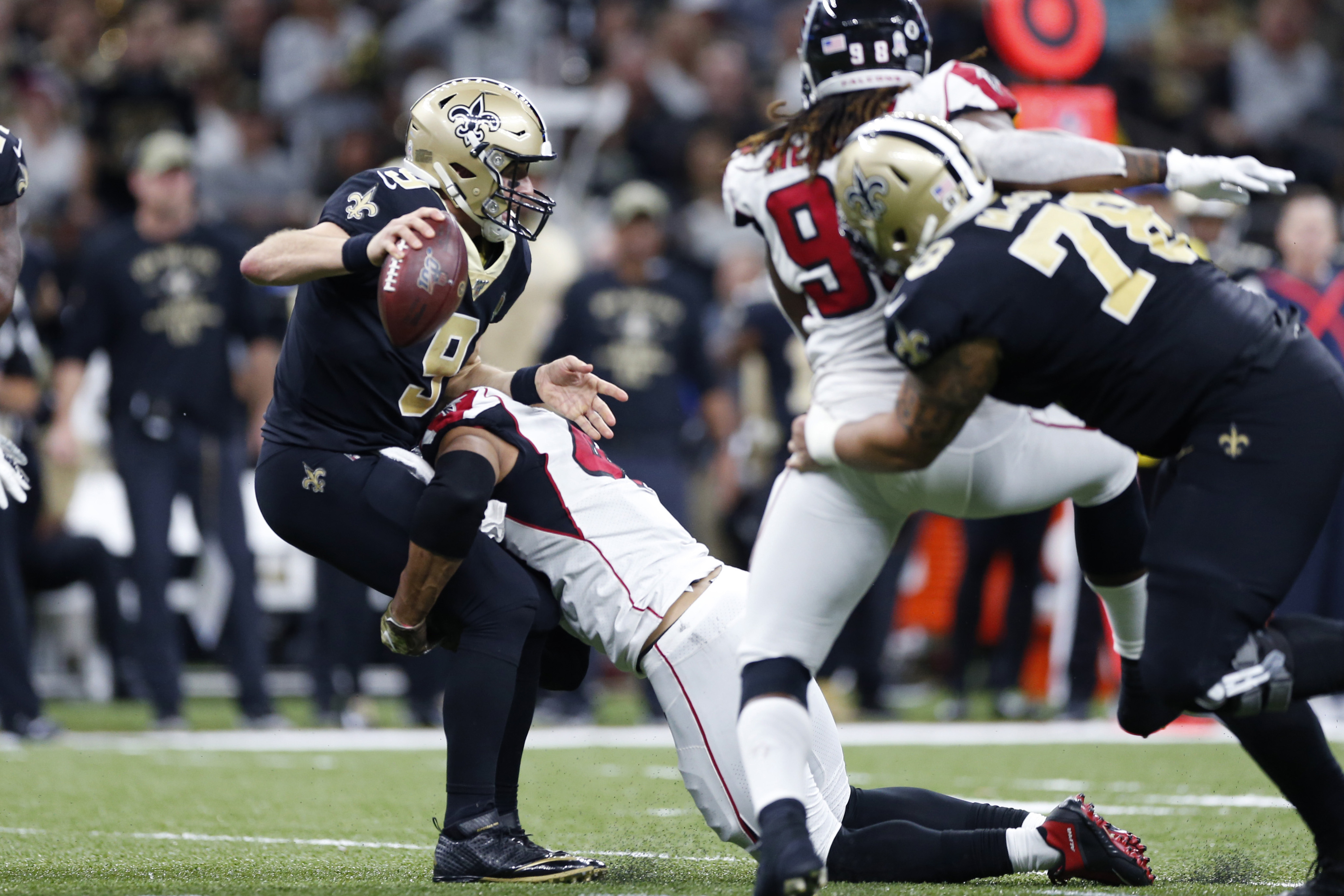 Falcons stun first-place Saints, 26-9 AP