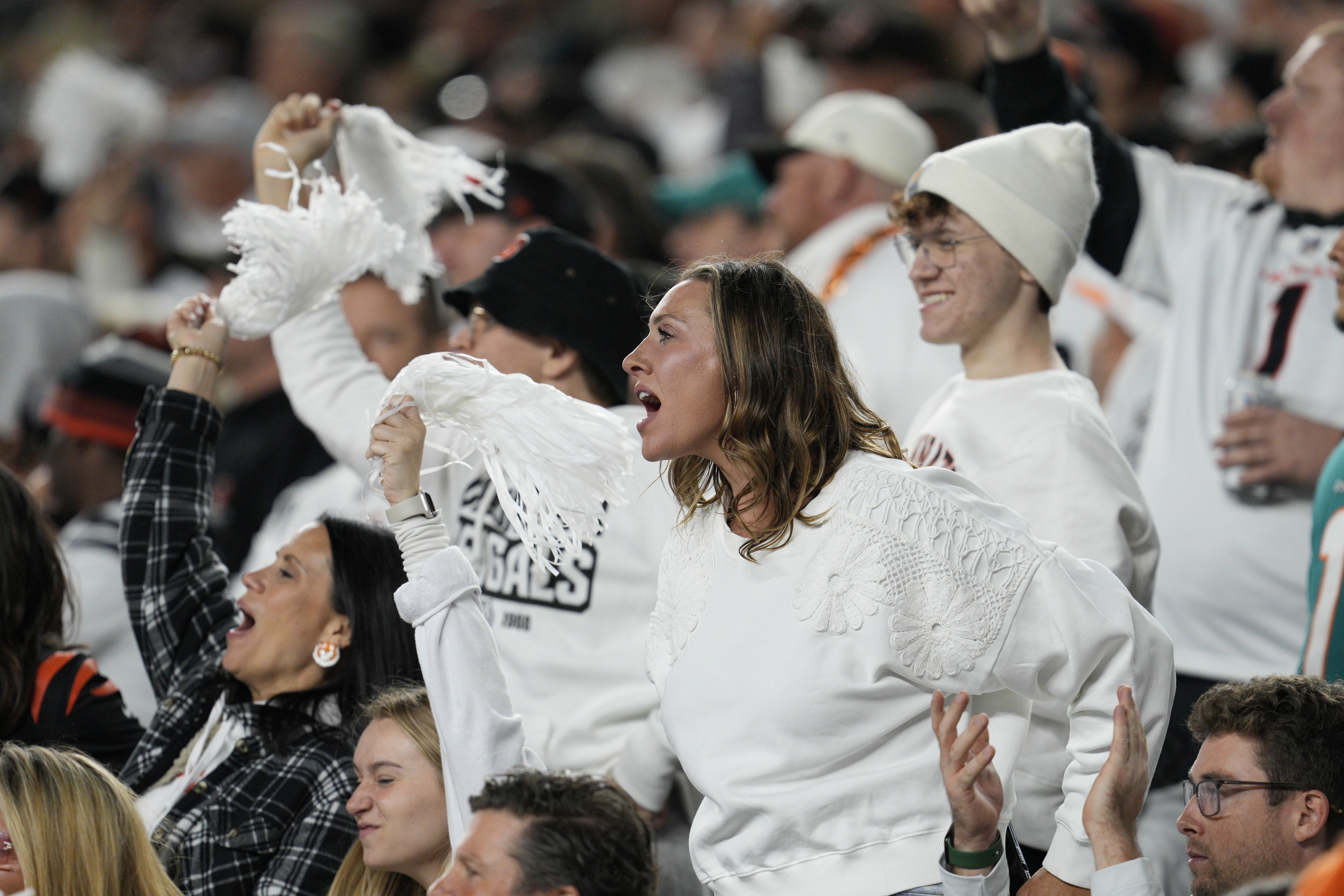 Bengals give 'white out' crowd a reason to celebrate with win over the  Dolphins