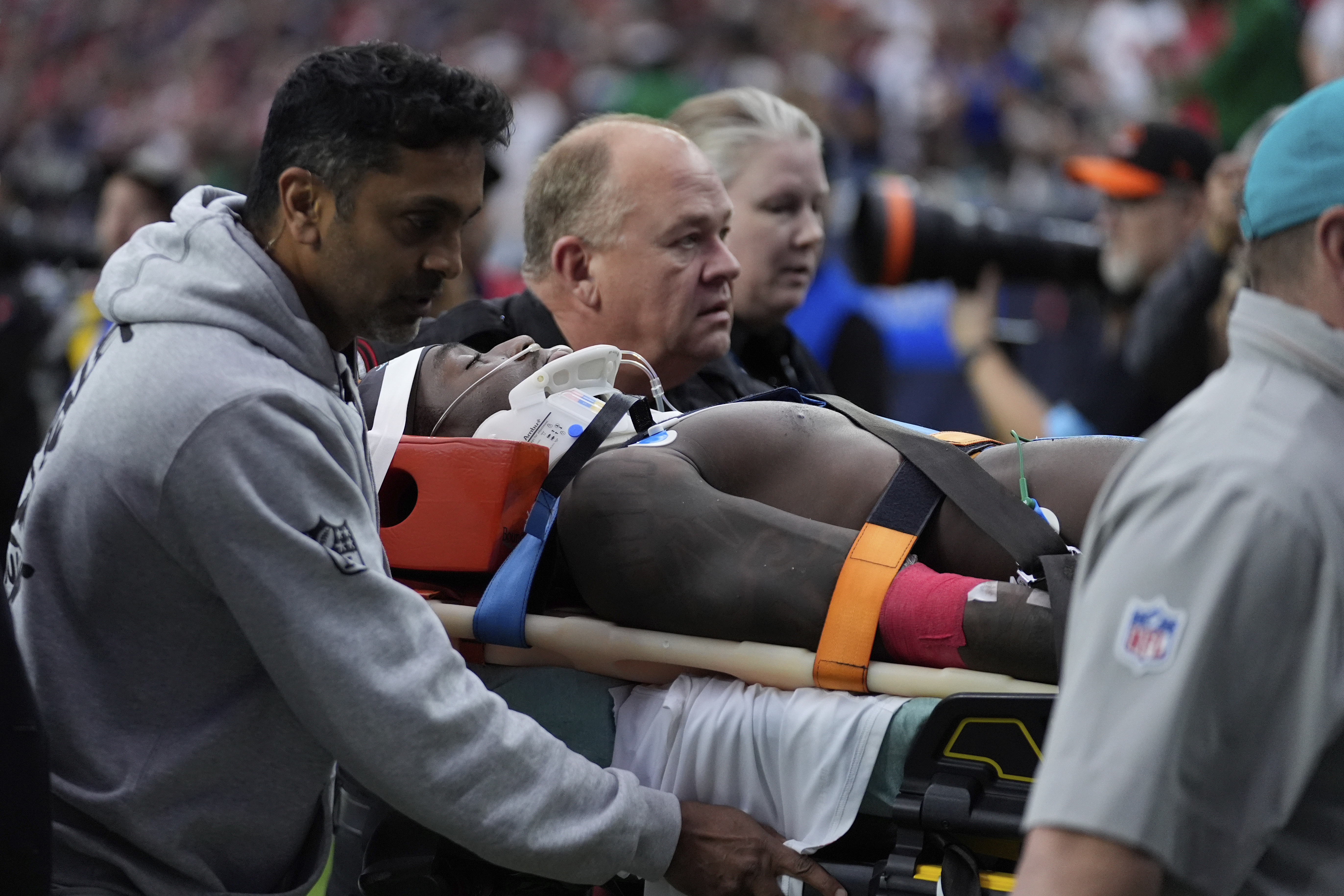 Miami WR DuBose taken off the field on a stretcher after hit to