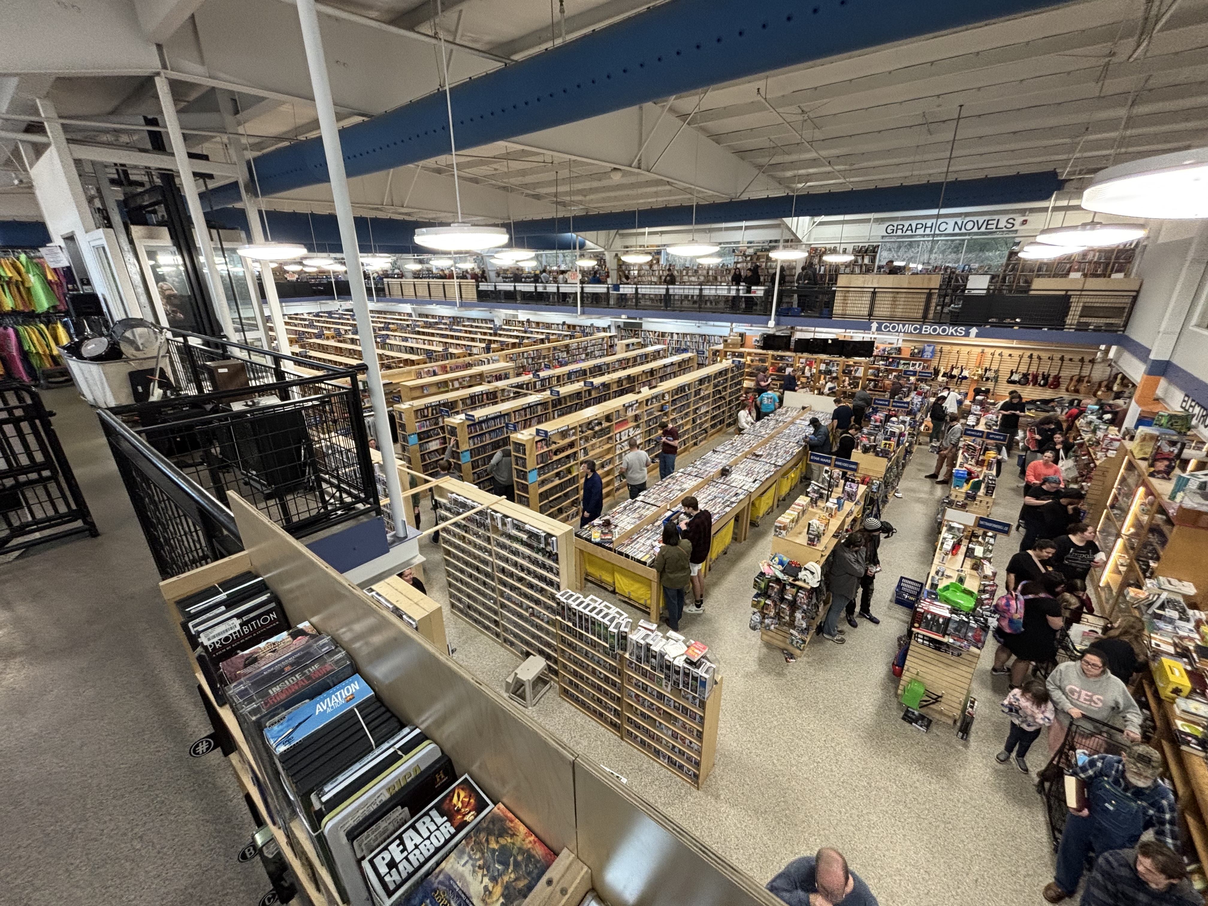 Where to buy and sell used books in Knoxville after McKay's closure