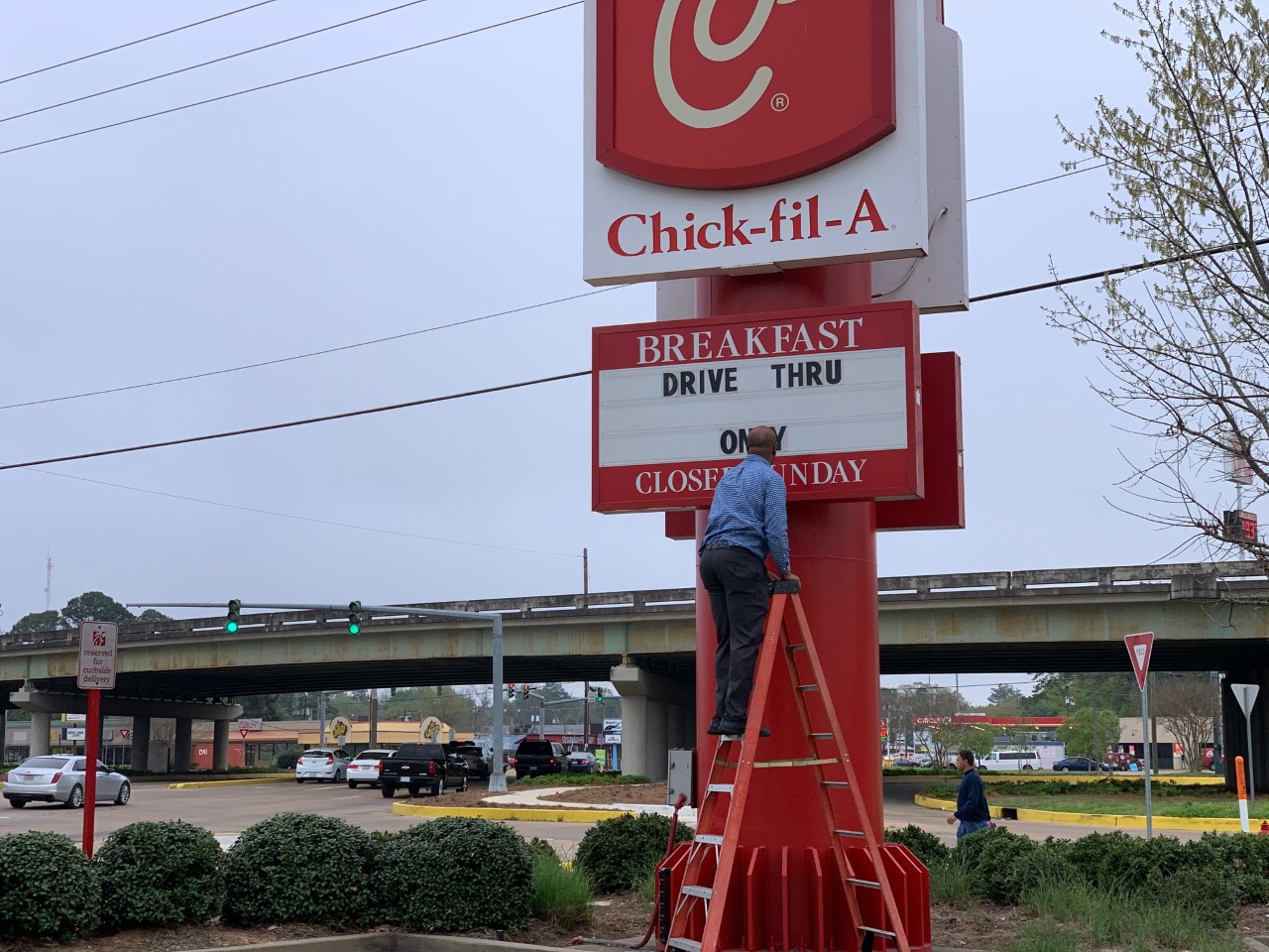 Drive-thru party store Monroe Beer Cooler has reopened