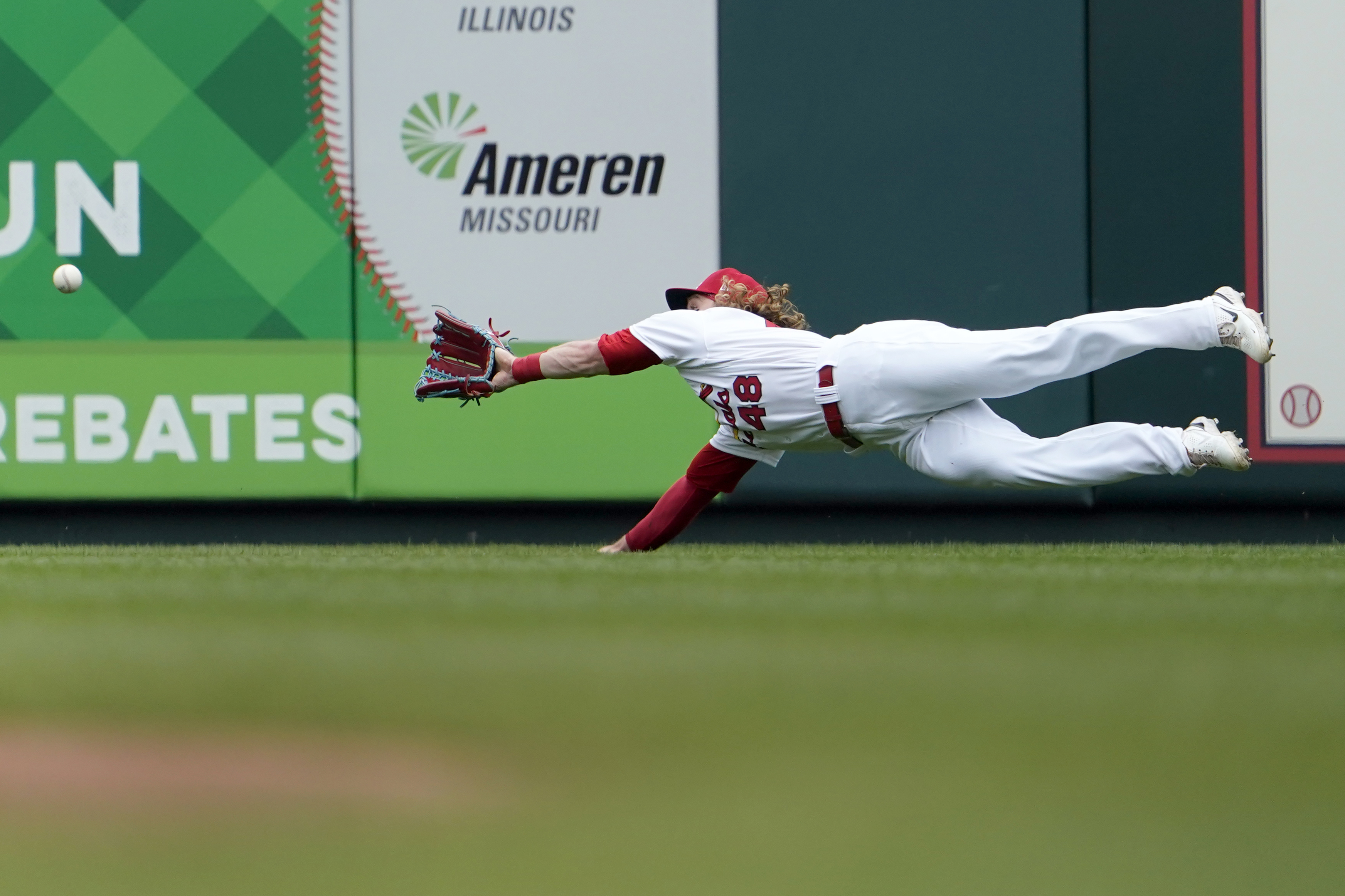 Goldschmidt HR, Matz sharp as Cardinals edge Royals