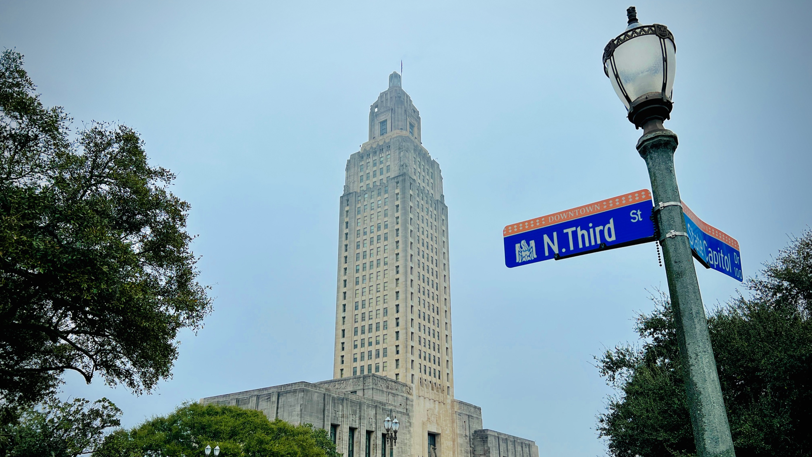 Edwards, Lawmakers Reach Deal on Superdome Renovation Plan - Biz New Orleans