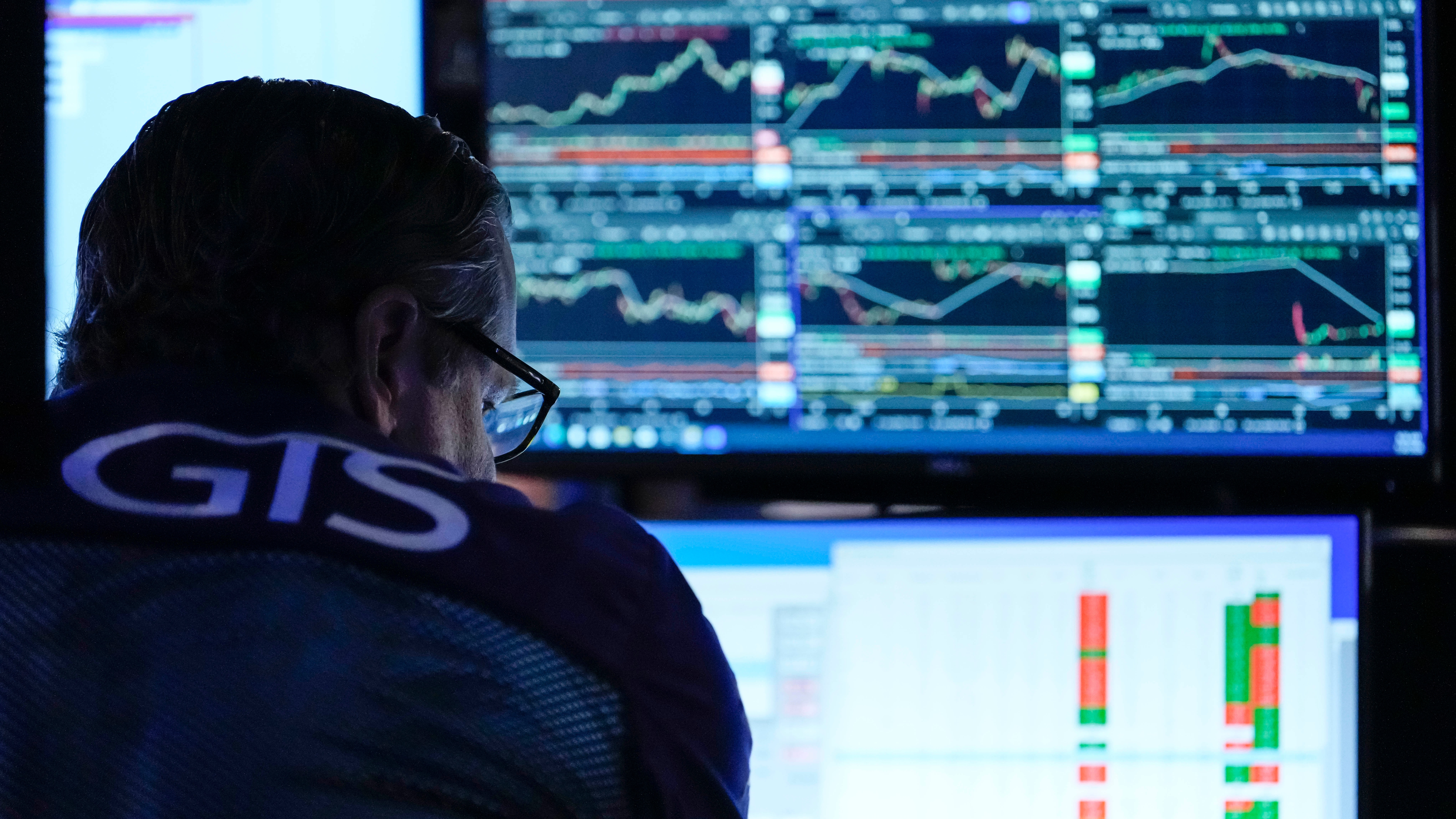 The Great Tech Rebound: Inside the Market Rally Triggered by Yield Compression and Labor Data
