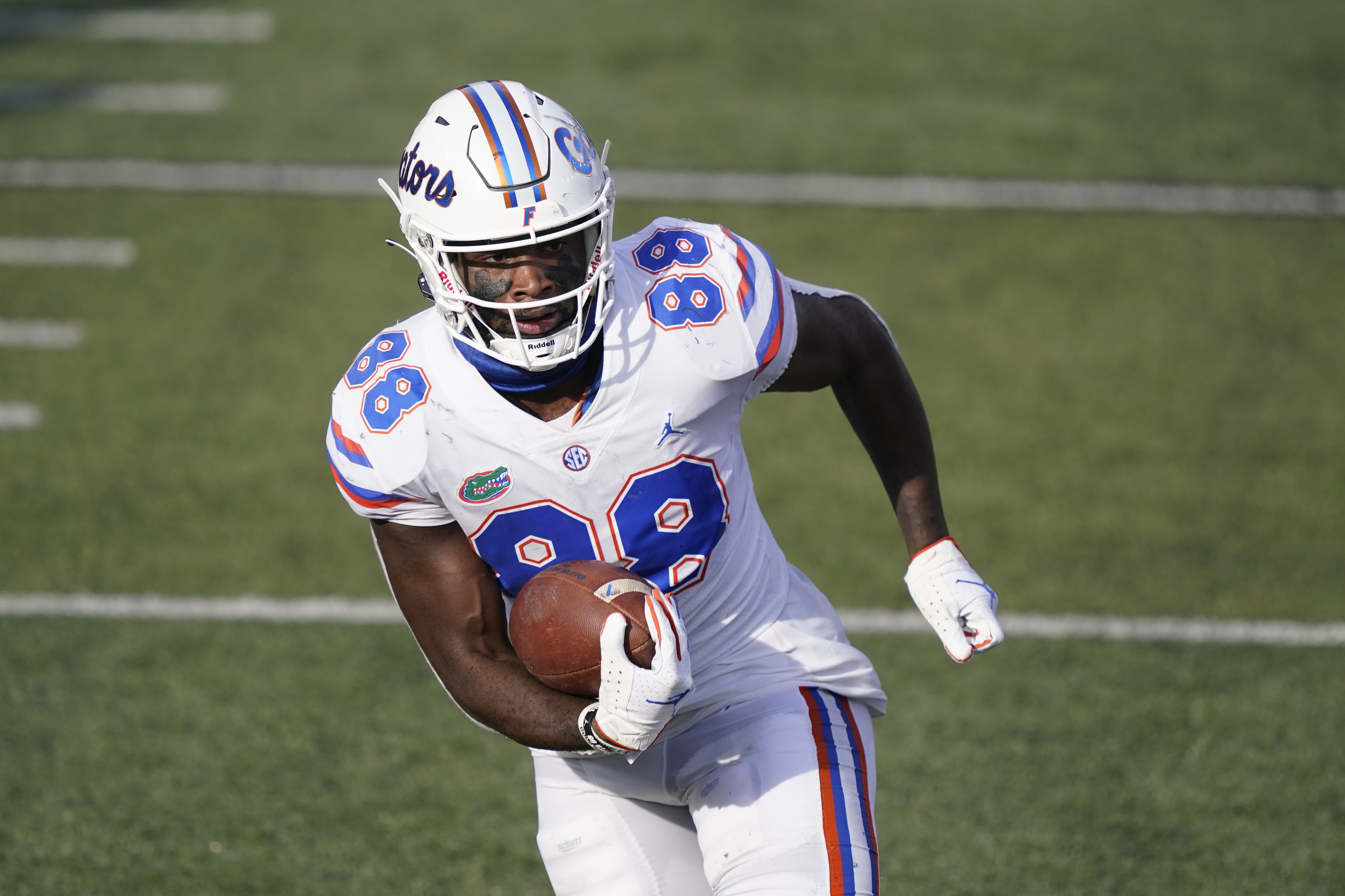 Florida Gators tight end Kyle Pitts embraces Hall of Fame hype