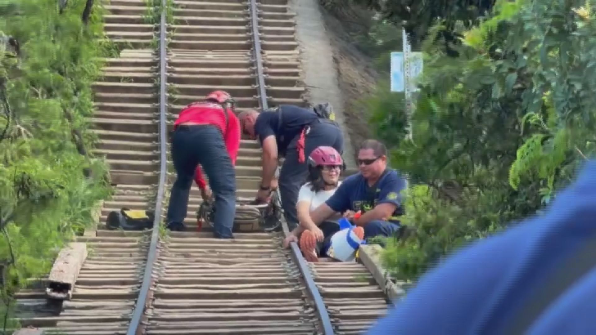 Hiker airlifted from Koko Crater Trail on Christmas