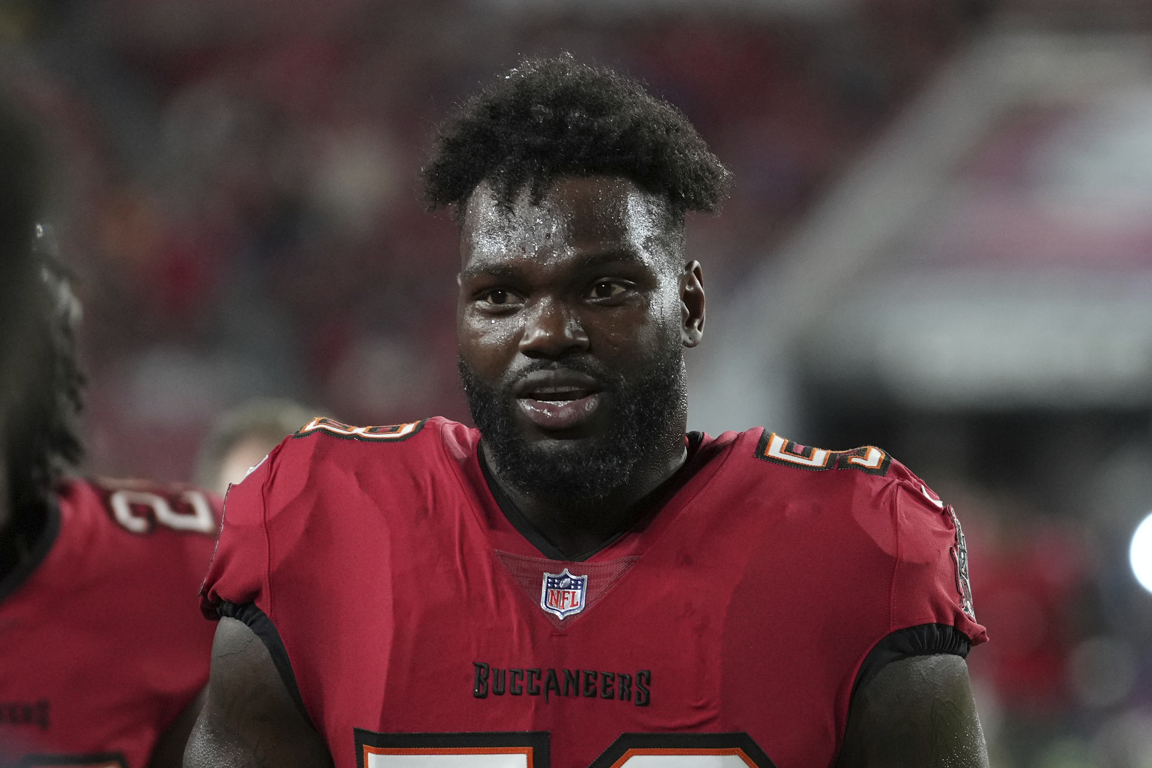 2-year-old daughter of Bucs LB Shaq Barrett drowns in pool