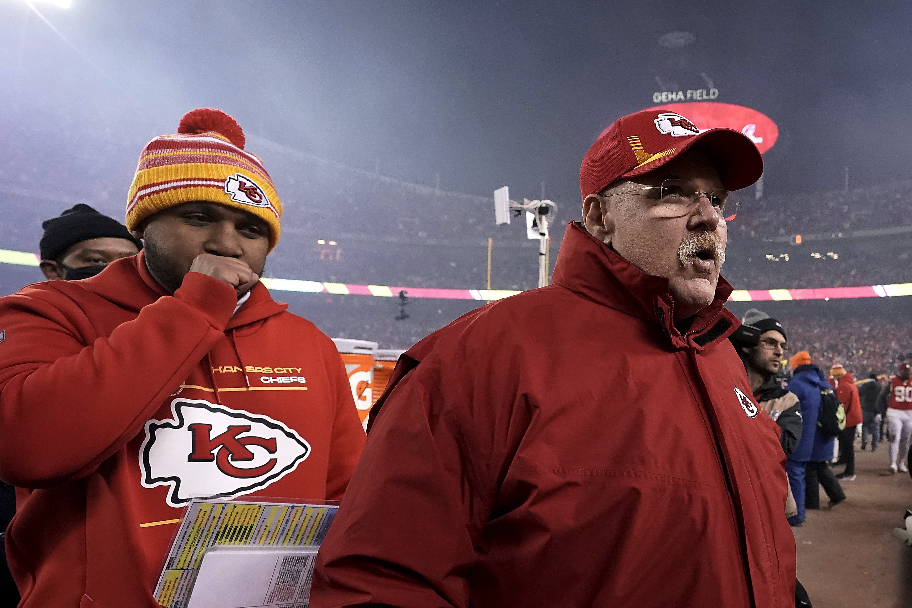 andy reid chiefs sideline jacket