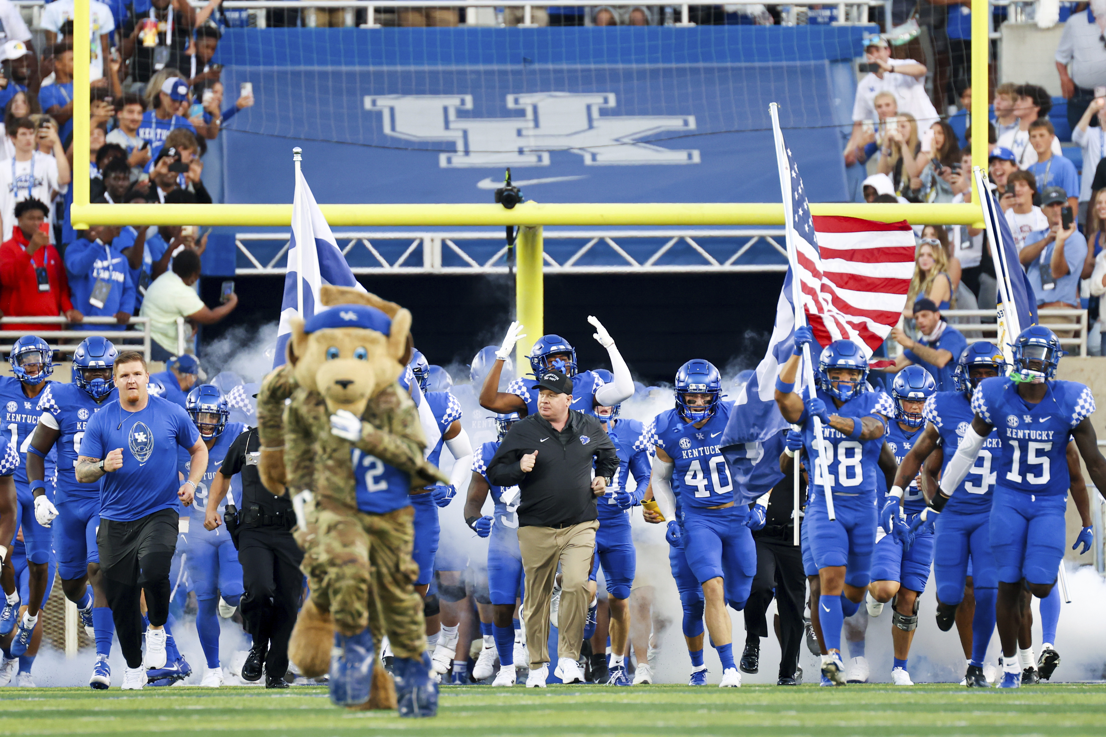 Stoops enjoyed consistency of offense against SEC opponent