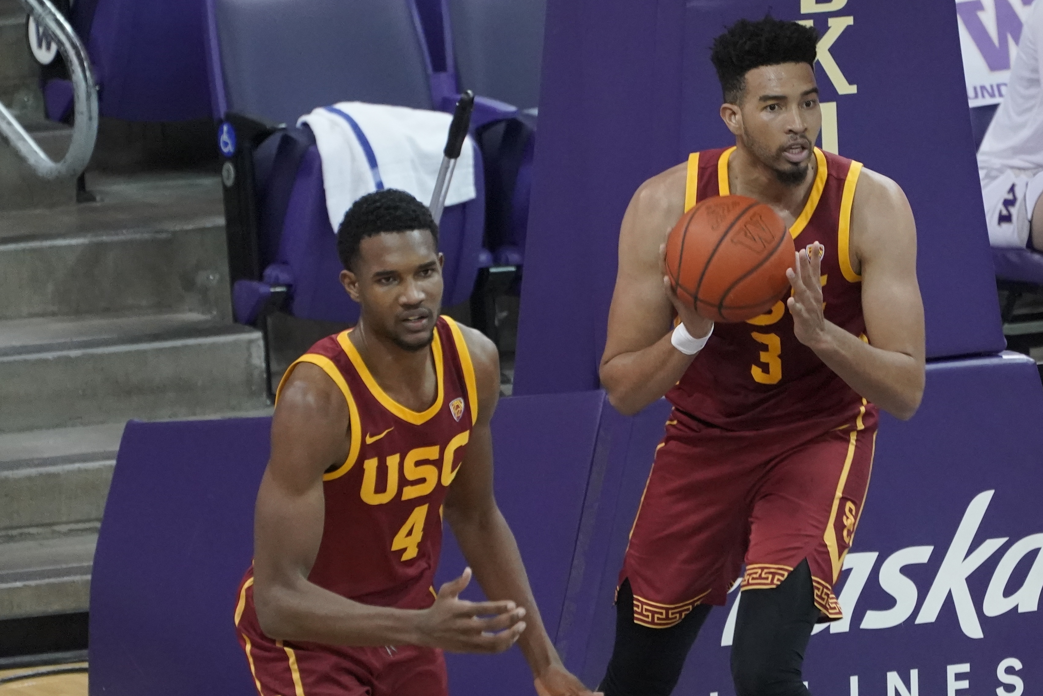 How Evan Mobley reacted to teaming up with brother Isaiah in Cleveland