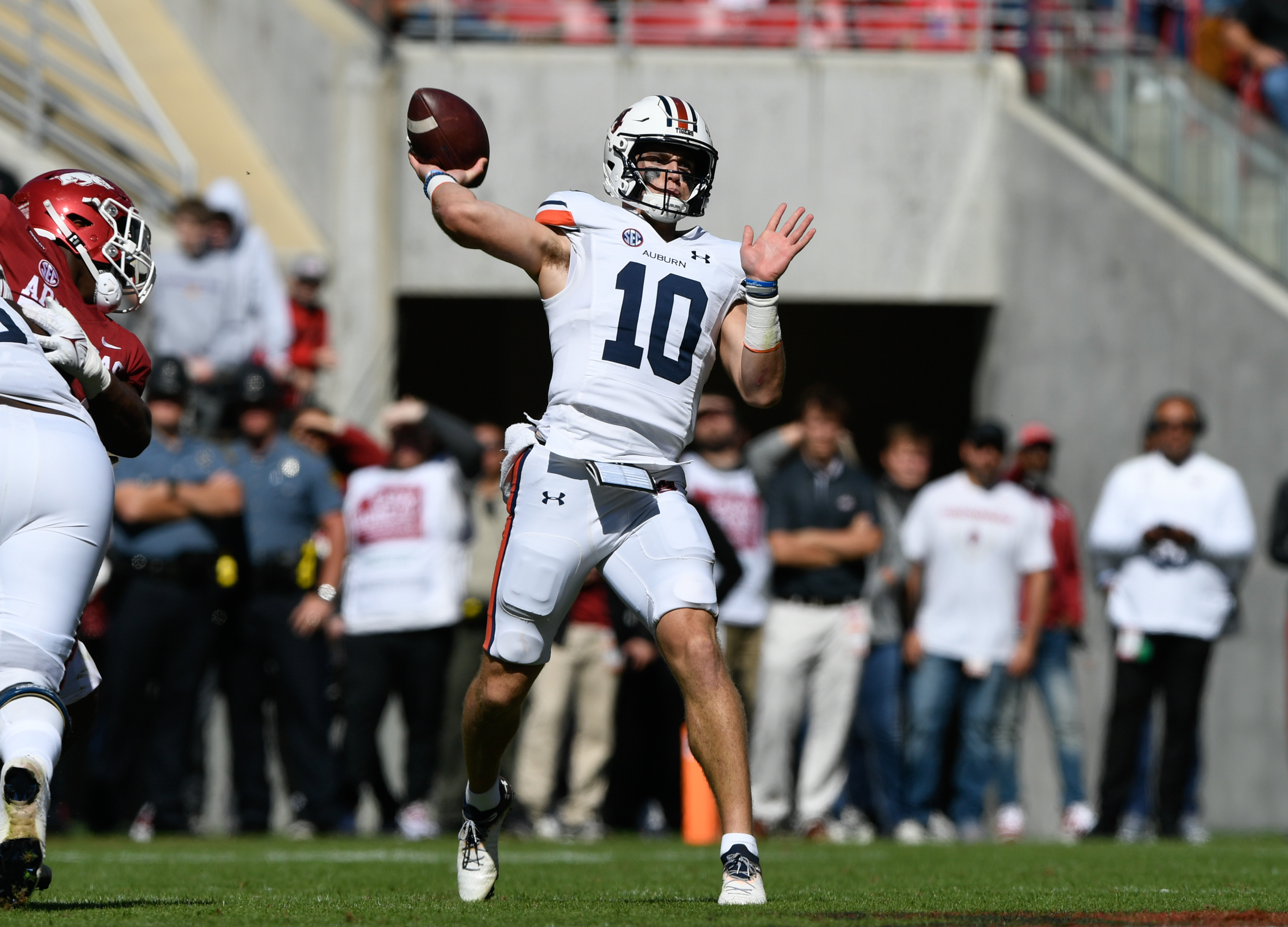 Bo Nix first Auburn player to announce sponsorship deal