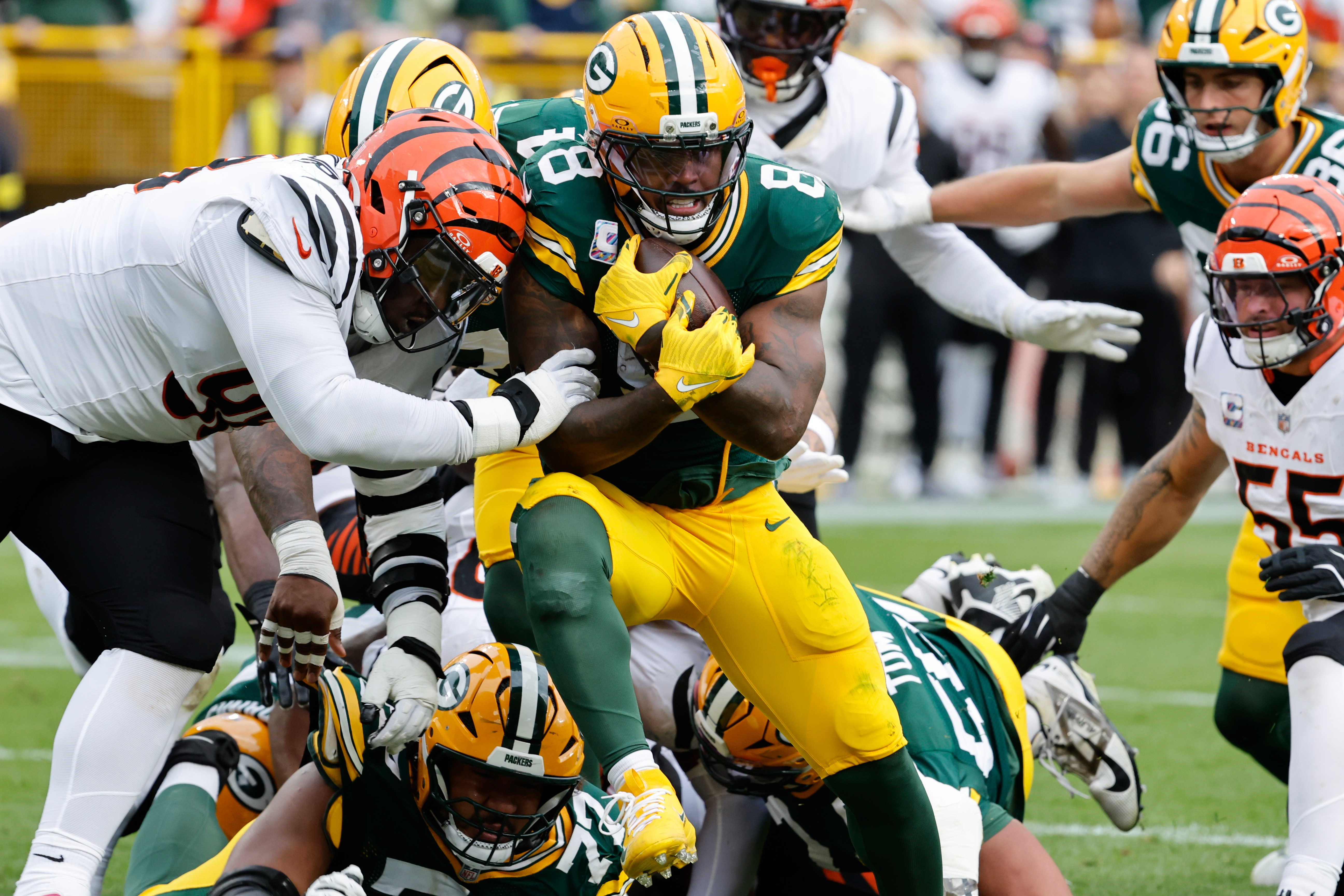 Packers overcome Flacco's comeback attempt and beat the Bengals 27-18