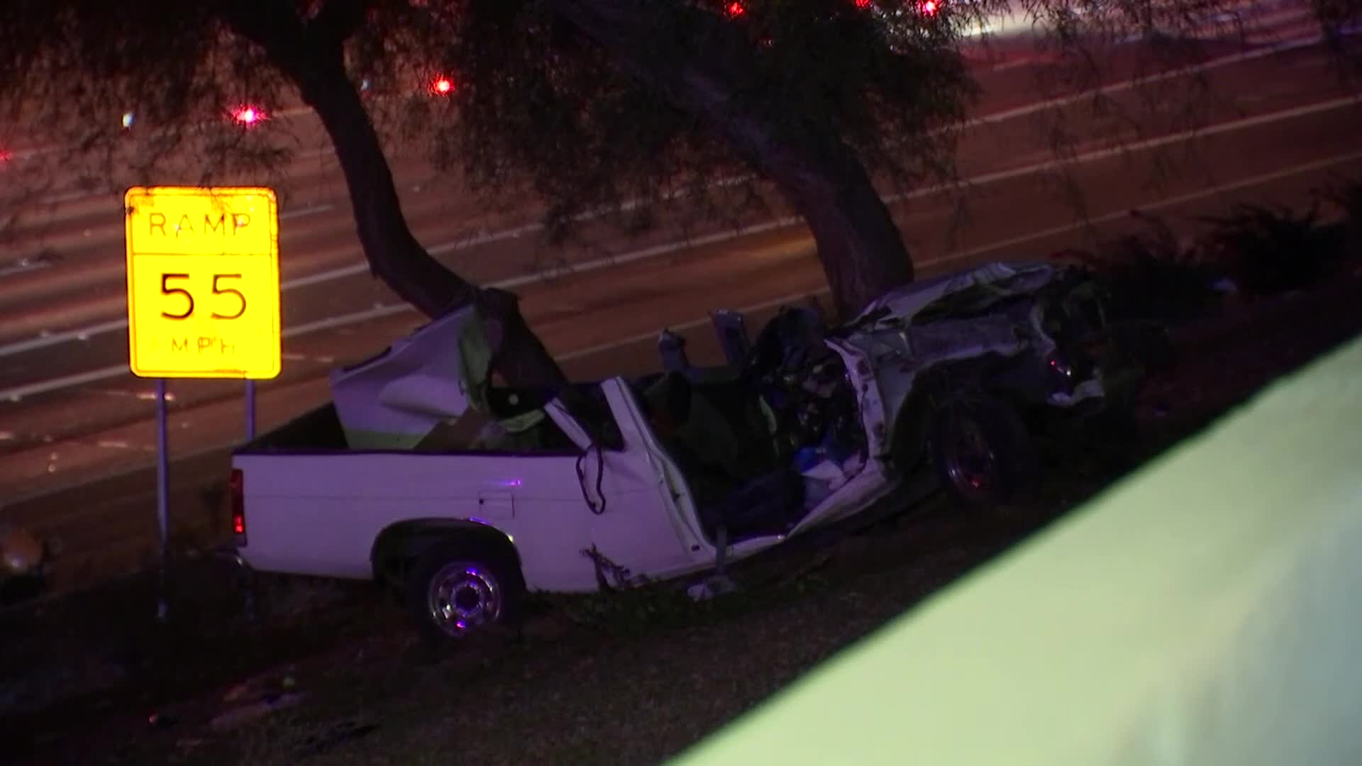 Overnight crash leaves 1 dead on Loop 202 in Chandler