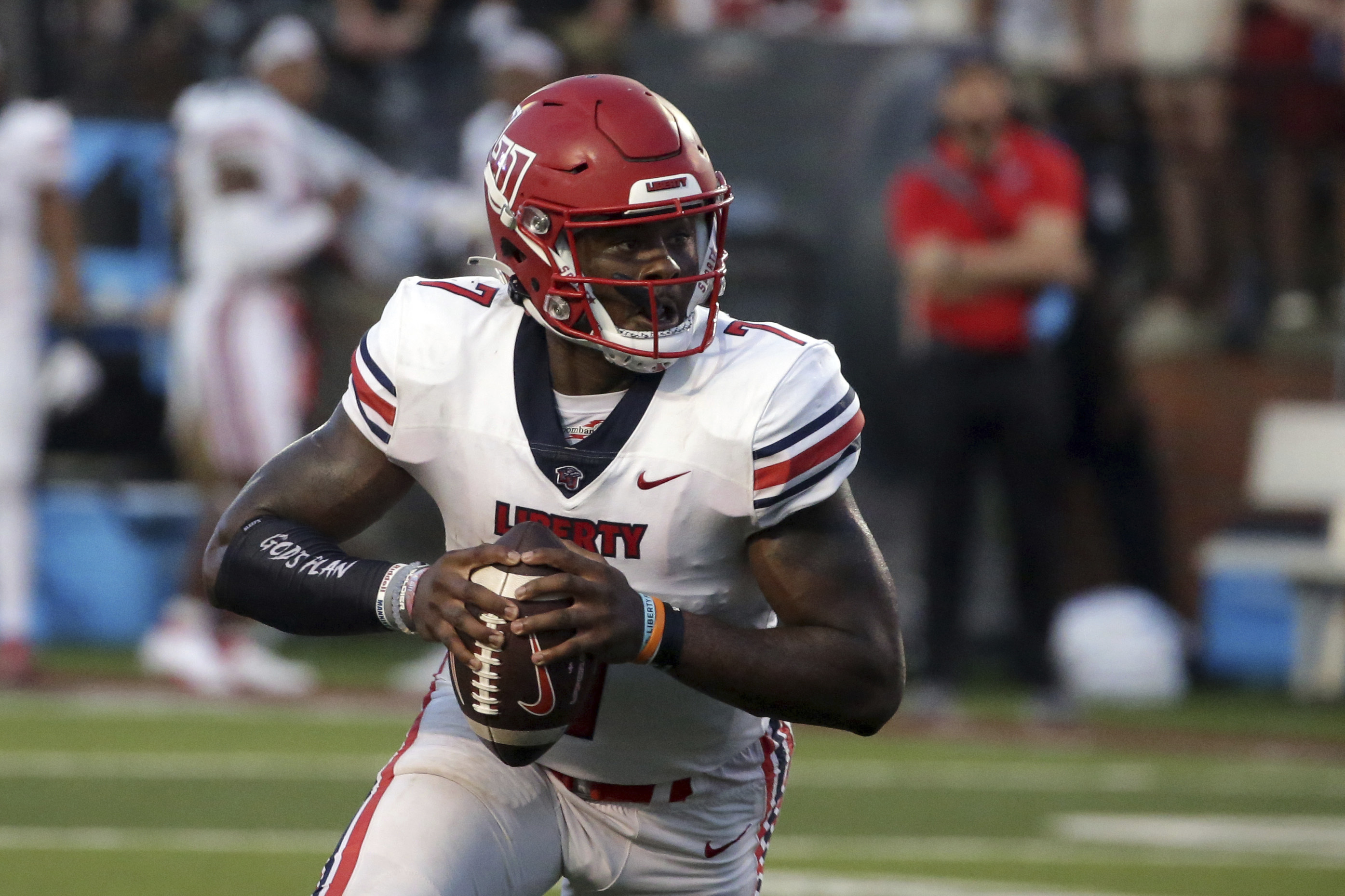 Tennessee Titans draft Liberty QB Malik Willis