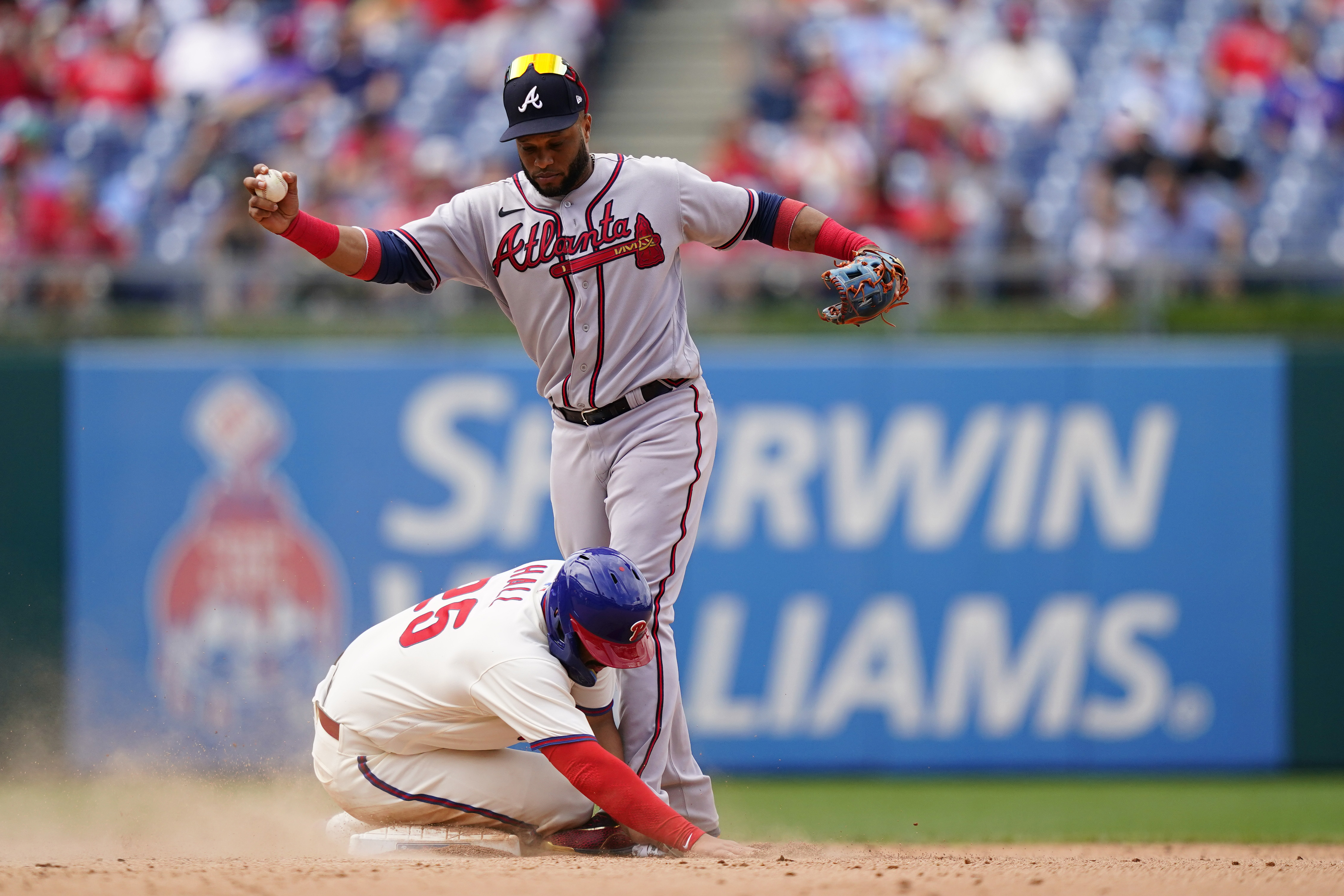 Bohm helps Phils beat Braves 7-2, take 2 of 3 from Atlanta