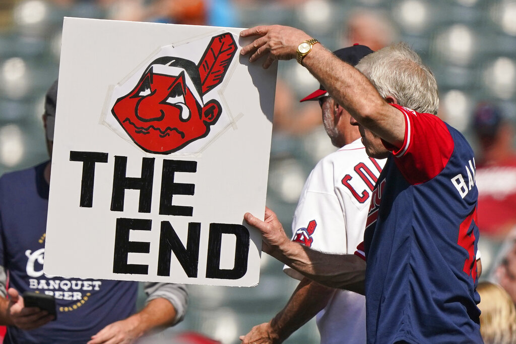 Cleveland Indians beat Royals in last home game before name change