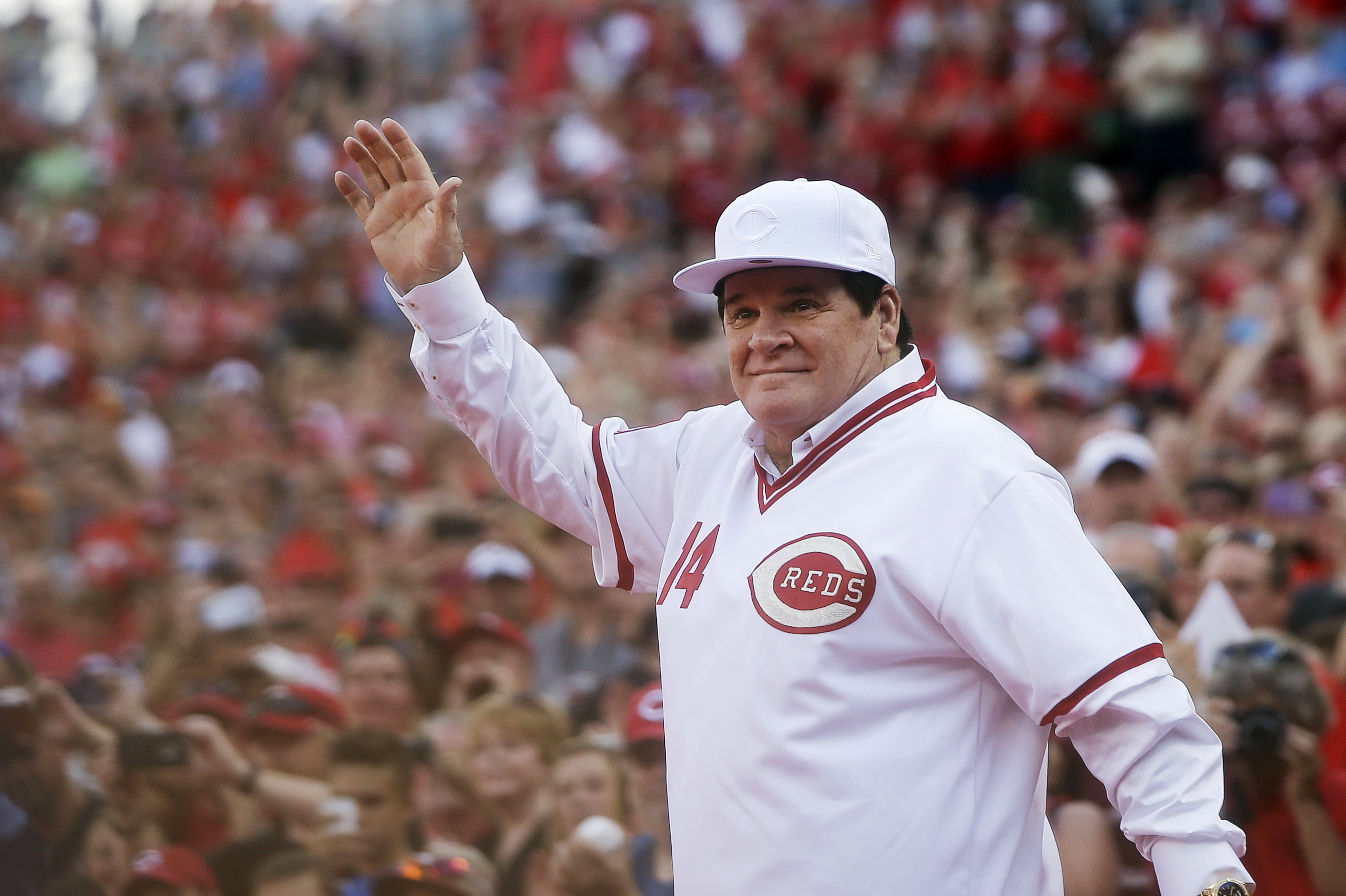 Reds will wear No. 14 patch on jersey sleeve to honor Pete Rose 