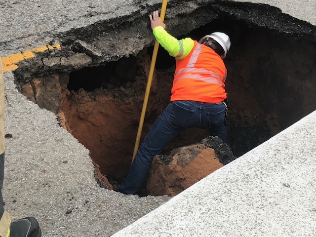 Sinkhole to shut down eastbound I-20 traffic near Van for up to 3 days