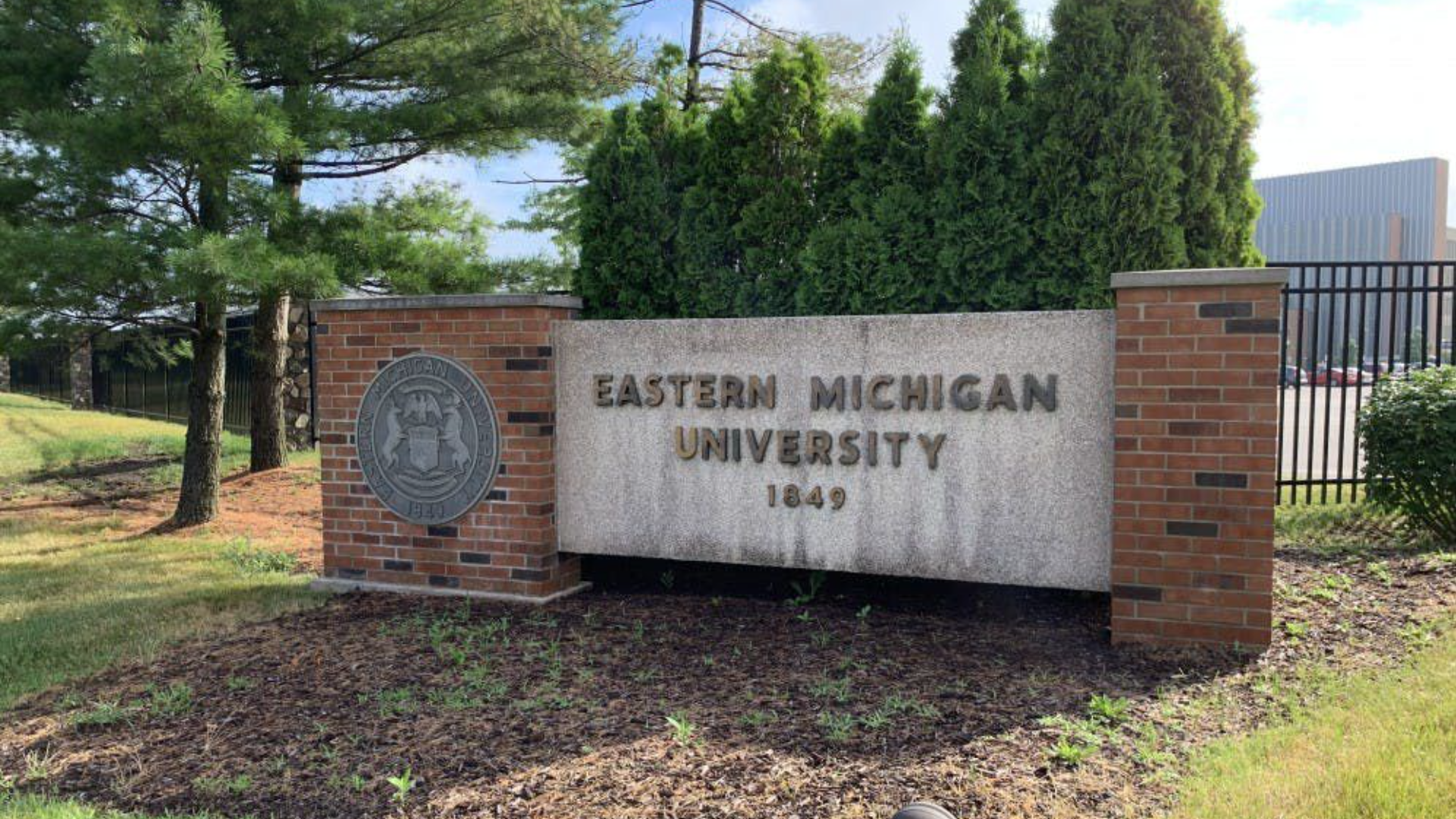 eastern-michigan-u-faculty-vote-to-strike-wednesday