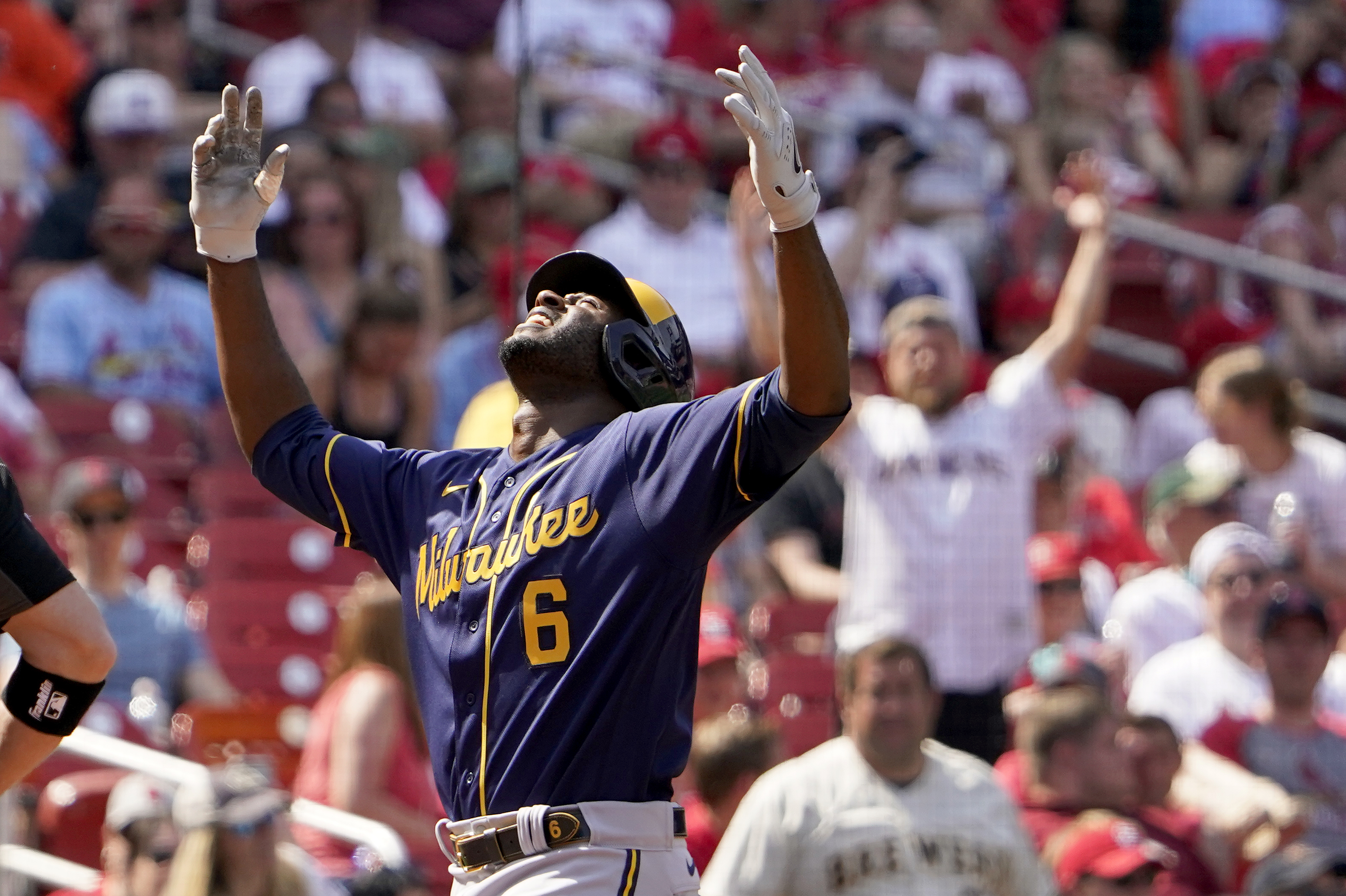 Brewers designate outfielder Lorenzo Cain for assignment in final