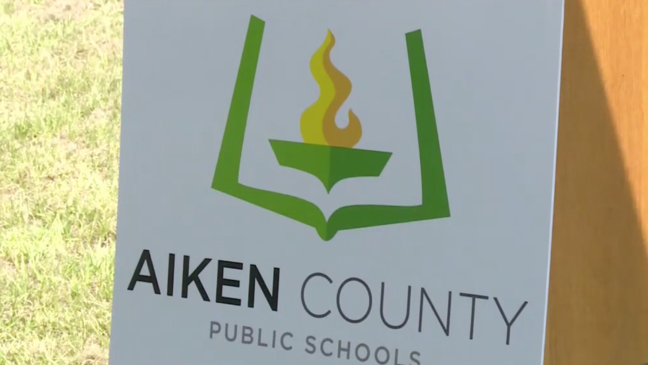 Aiken County school board OKs calendar, signing bonuses