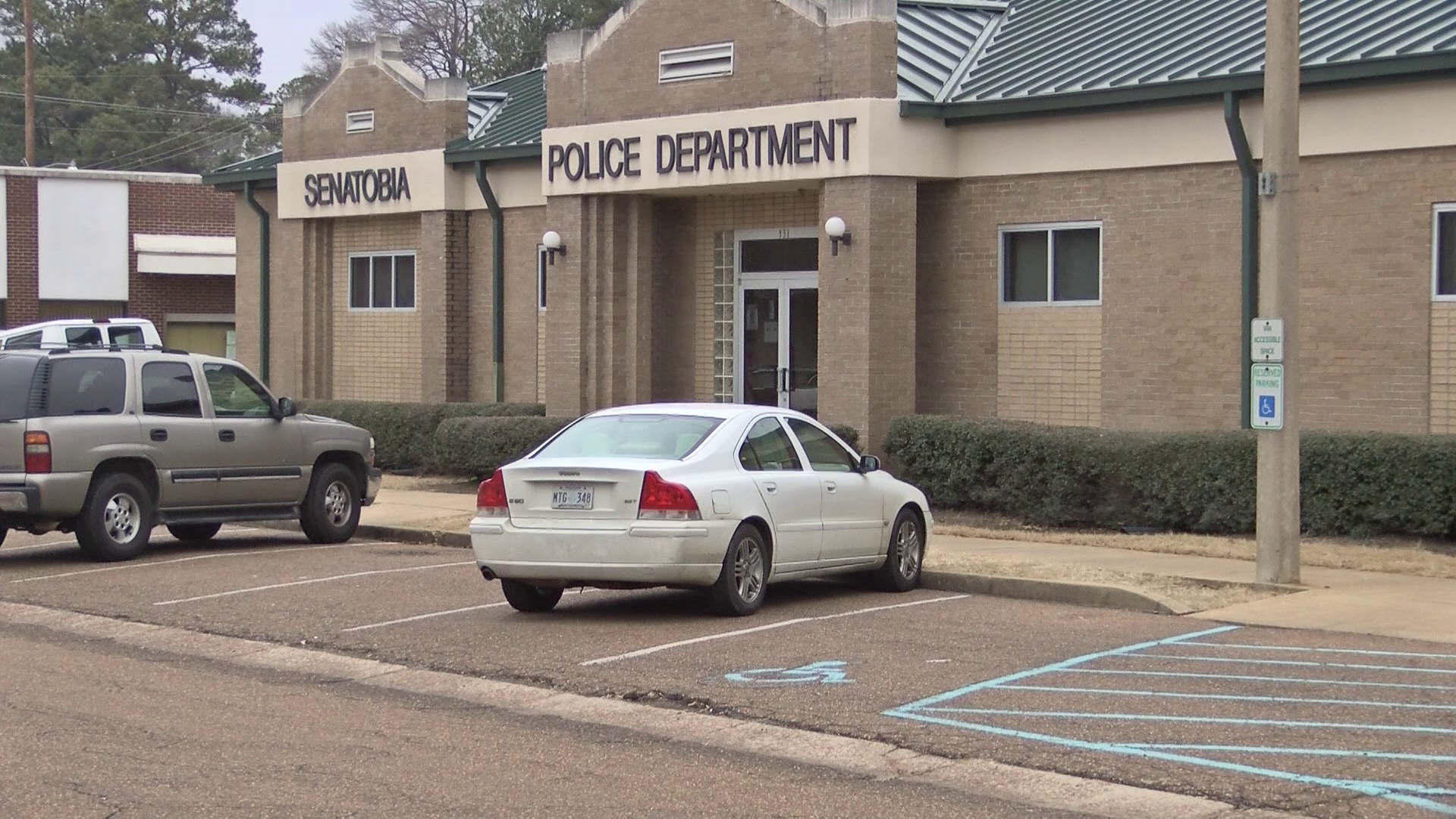 senatobia tobacco and beer Three men arrested in narcotics schemes through two businesses