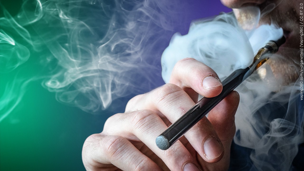 New Illinois law bans e cigarette use in public places beginning