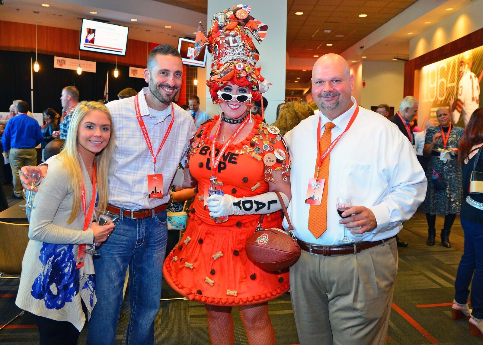 Taste of the Browns raises money for Great Cleveland Food Bank