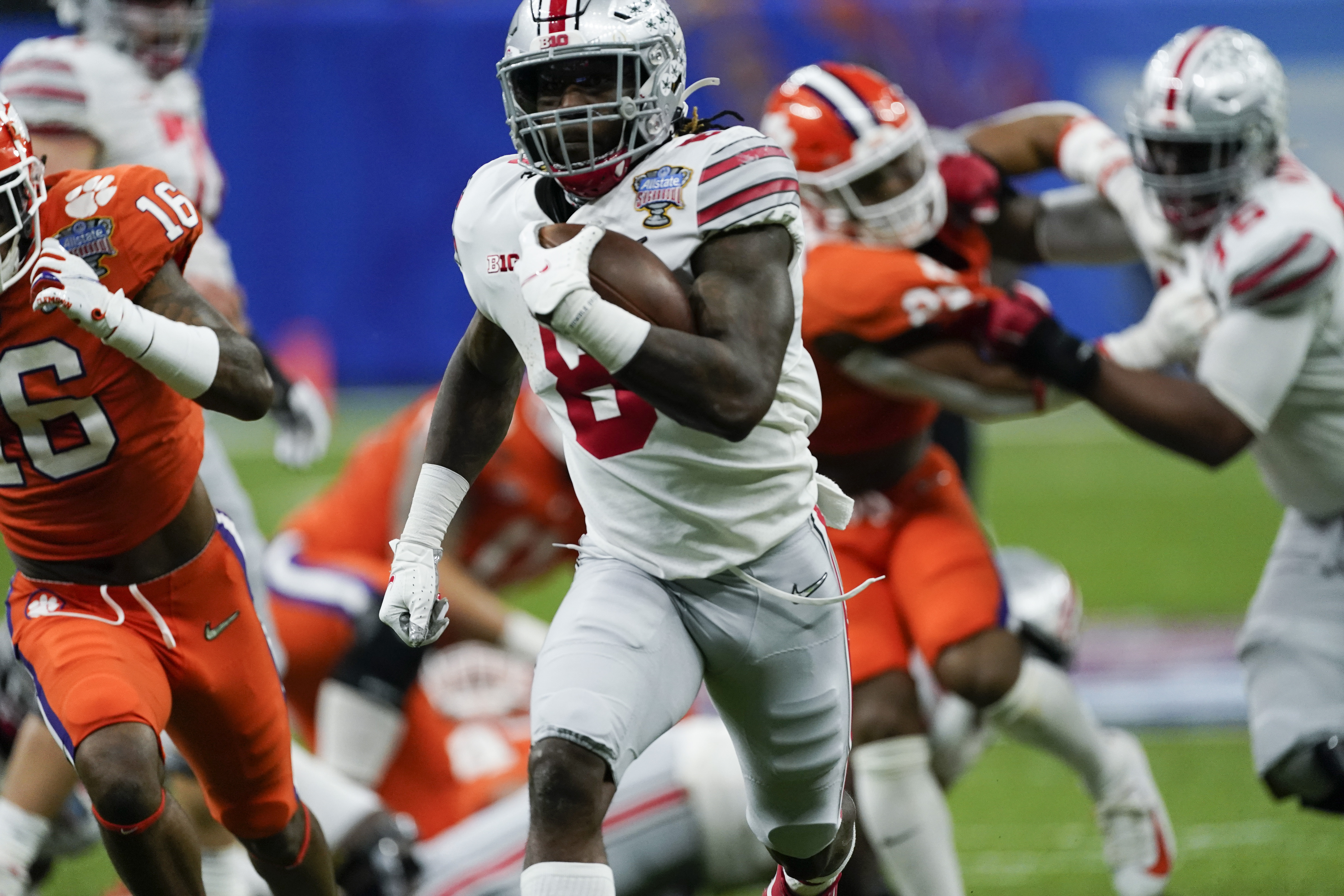 Clemson linebacker Skalski ejected for hit on Fields