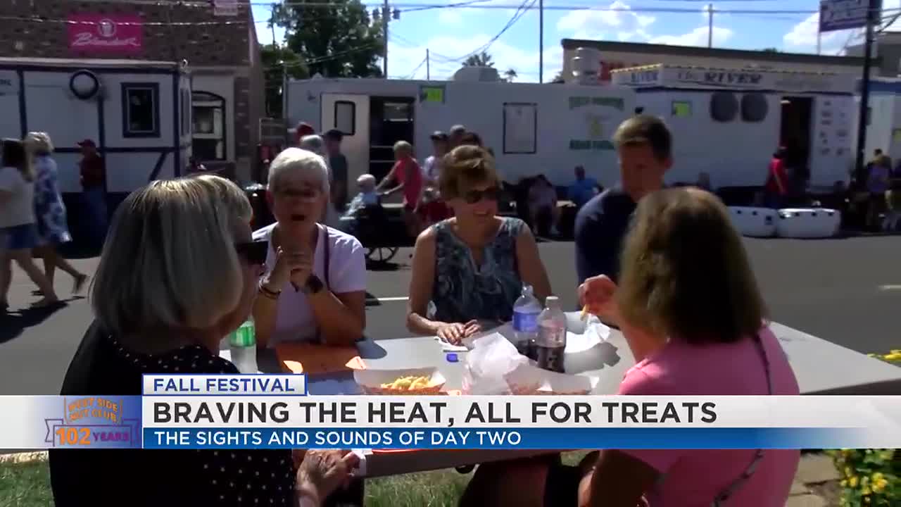 Community braves heat during second day of Fall Festival