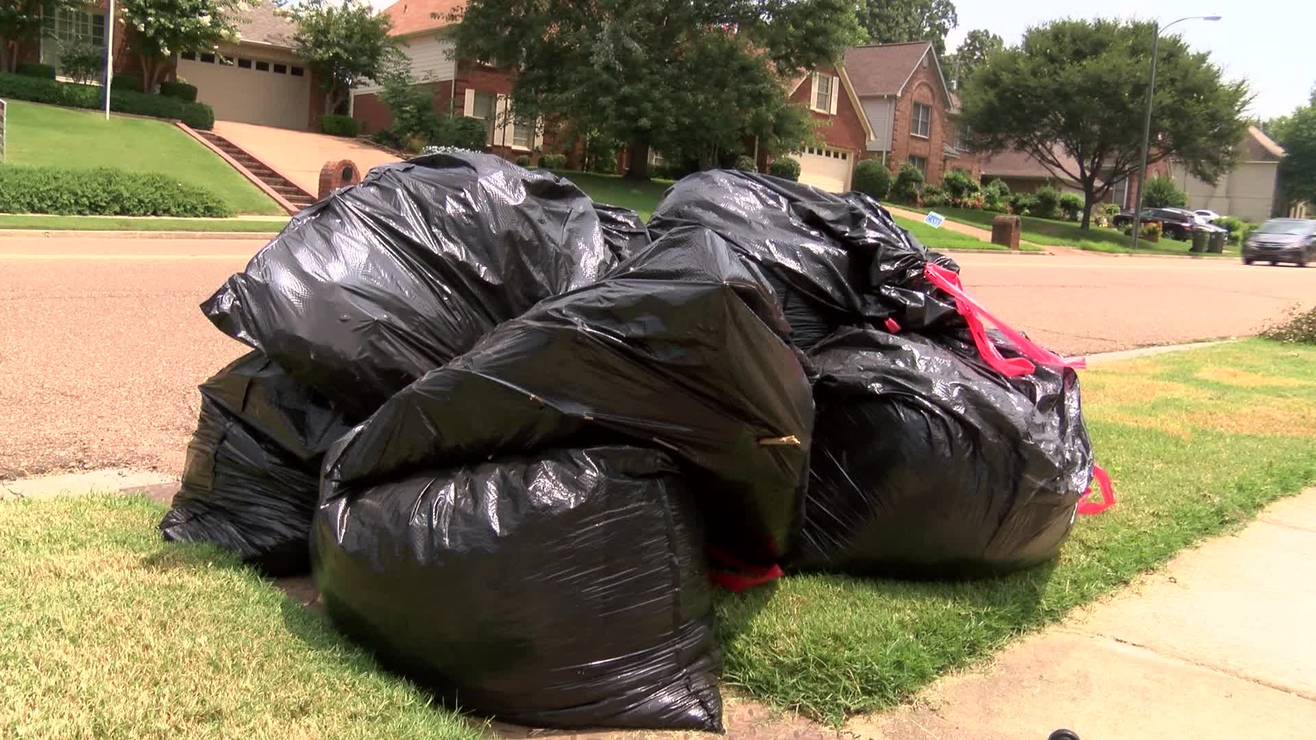 KC tells residents not to use red trash bags