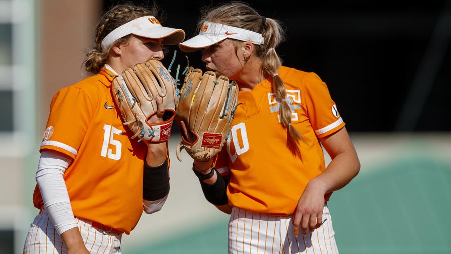 Arkansas softball adds SEC transfers from Tennessee Alabama