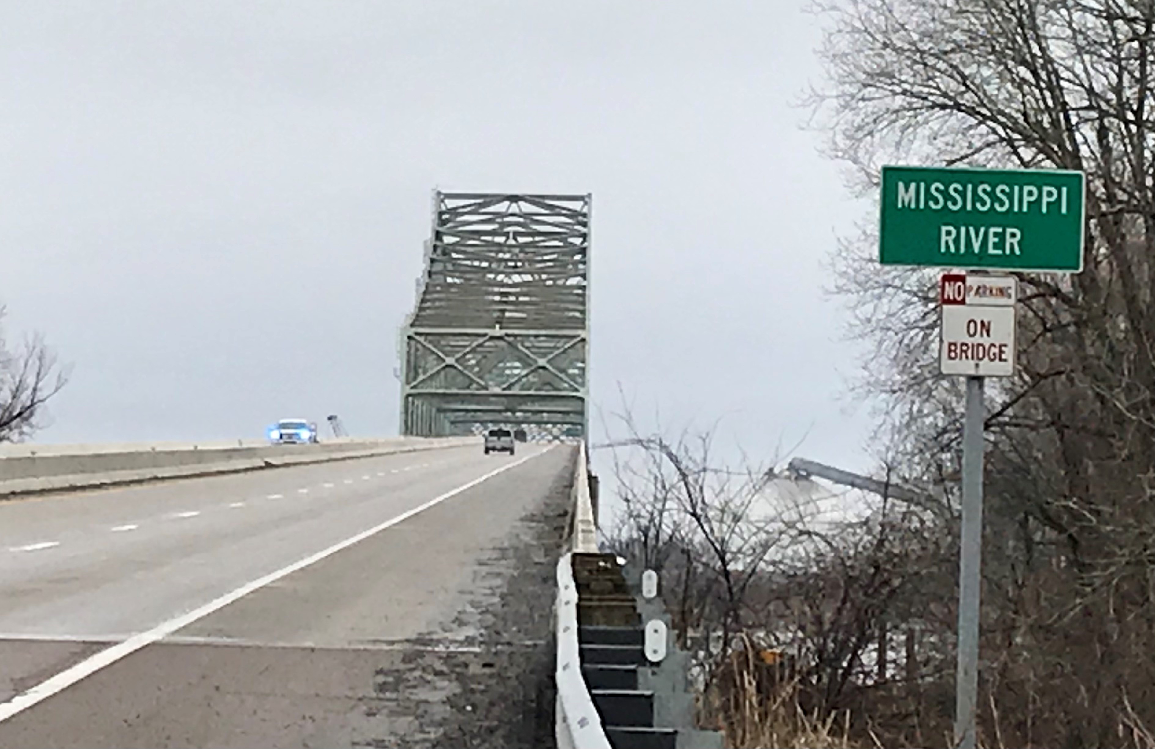 mississippi river bridge