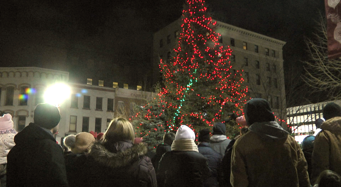 Tree Lighting Christmas Parade On Watertown S Public Square Tonight