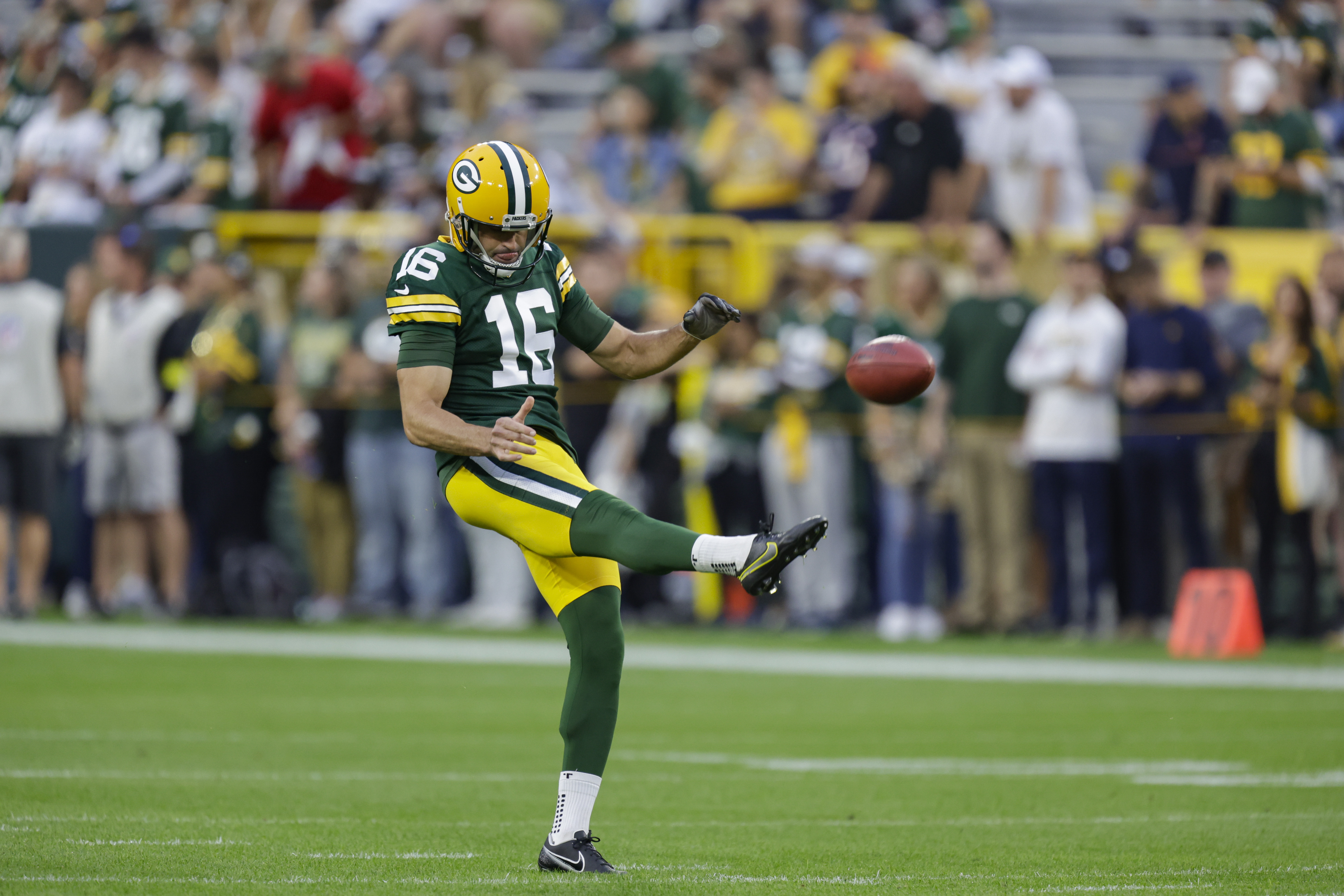 Can punter Daniel Whelan push veteran Pat O'Donnell for Packers roster spot?