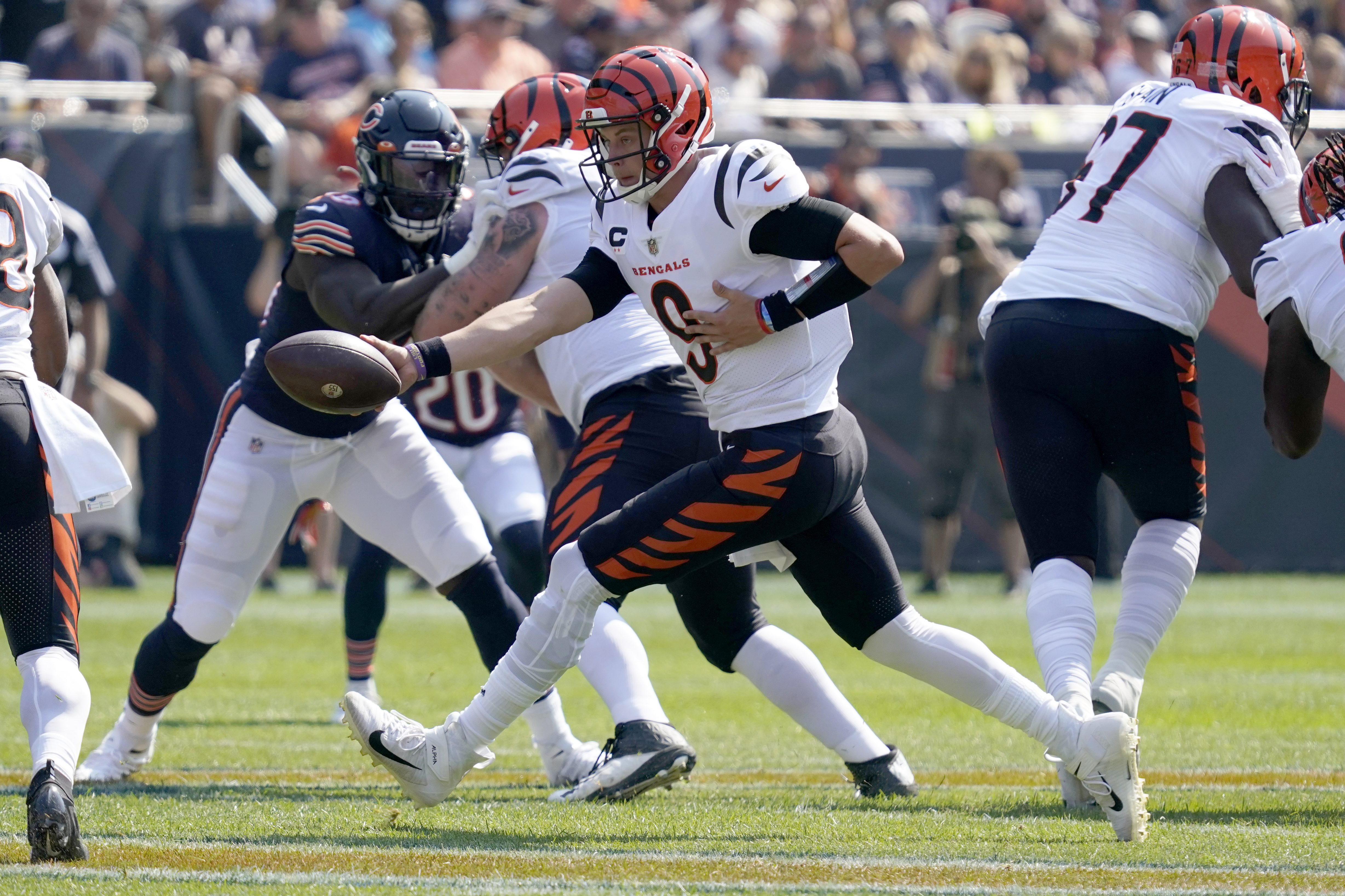 Bengals rally past Steelers behind 4 TD passes from Burrow and