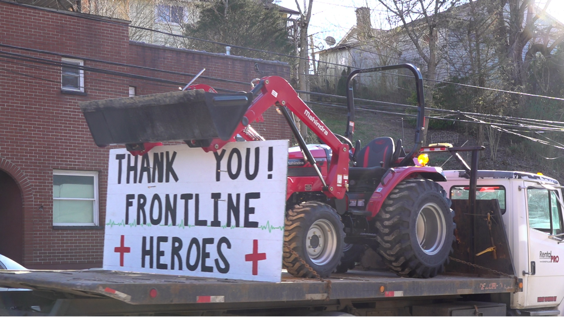 They Came To Our Rescue Community Gathers For Parade To Show Appreciation To Health Care Workers