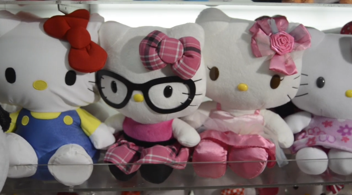 Police warning parents about man using Hello Kitty doll to lure