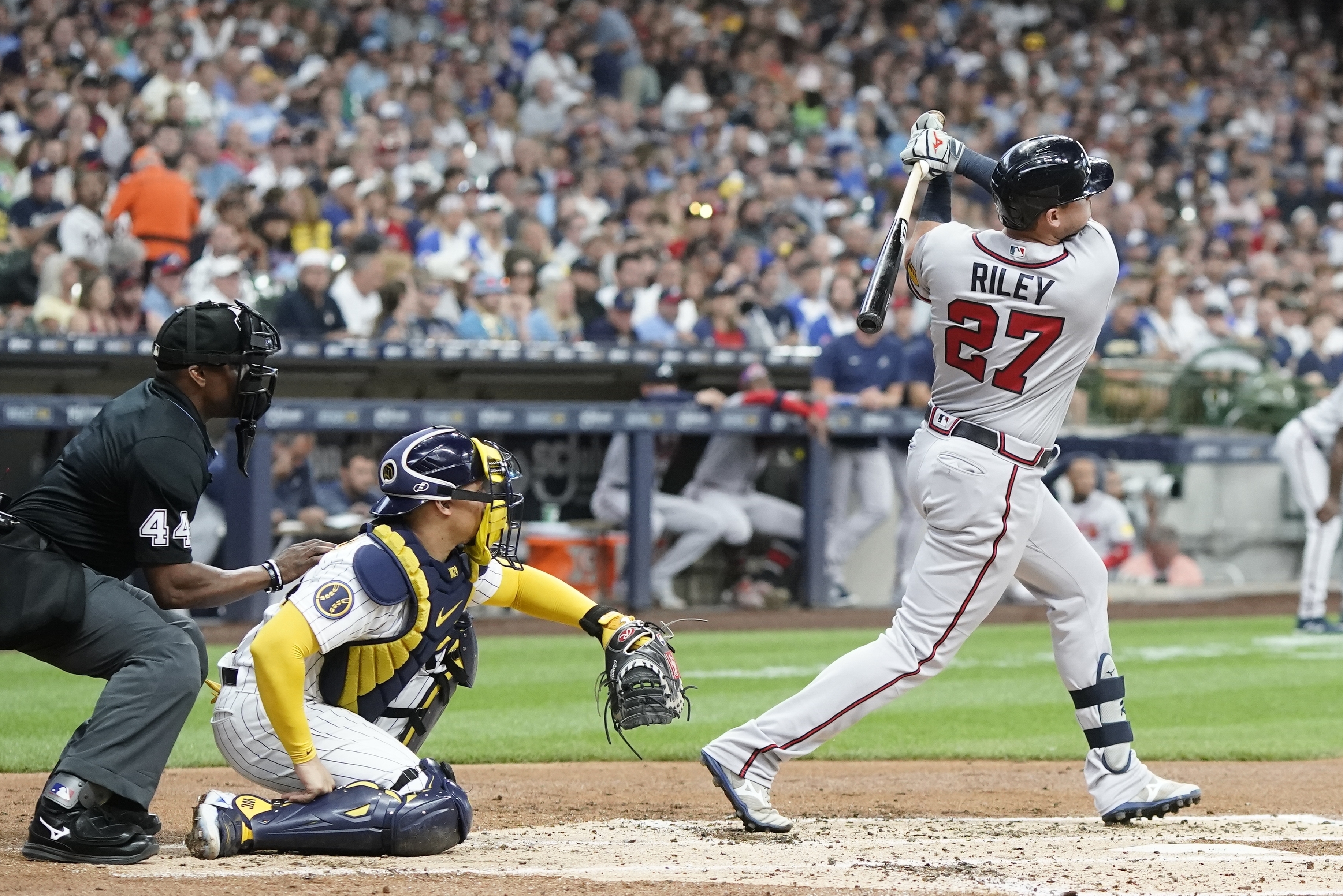 Eddie Rosario Hits Go-Ahead 3-Run Home Run In 4th