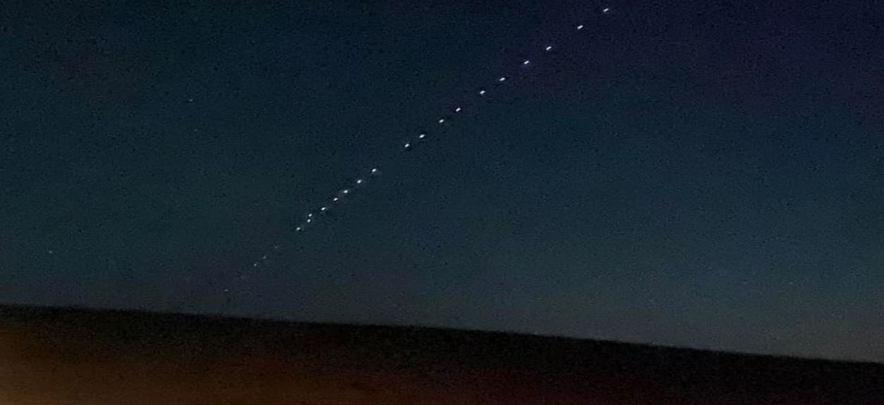 Lights in the sky SpaceX s Starlink satellites put on a show