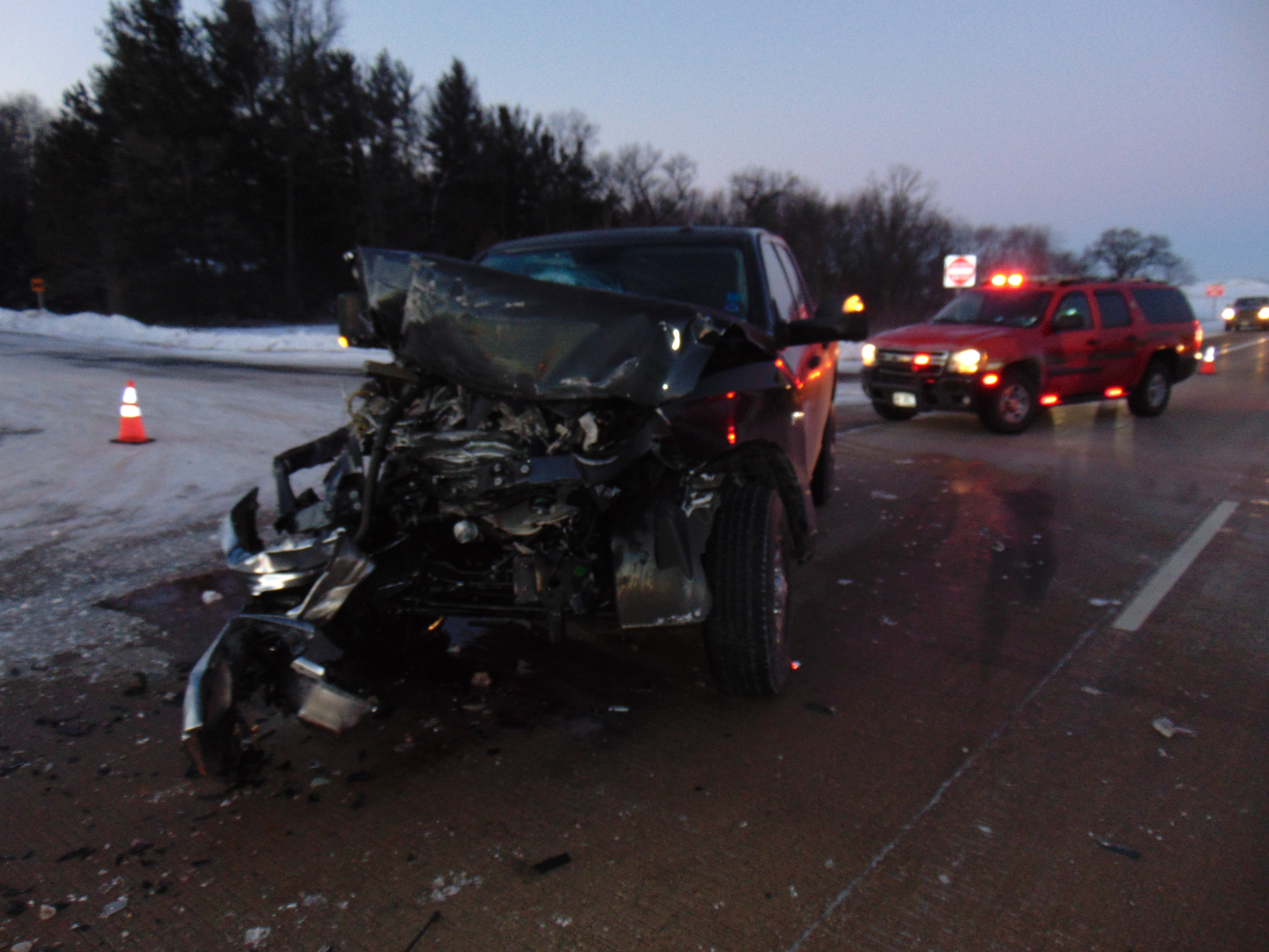 2 people hurt in crash near Elk Mound Monday morning