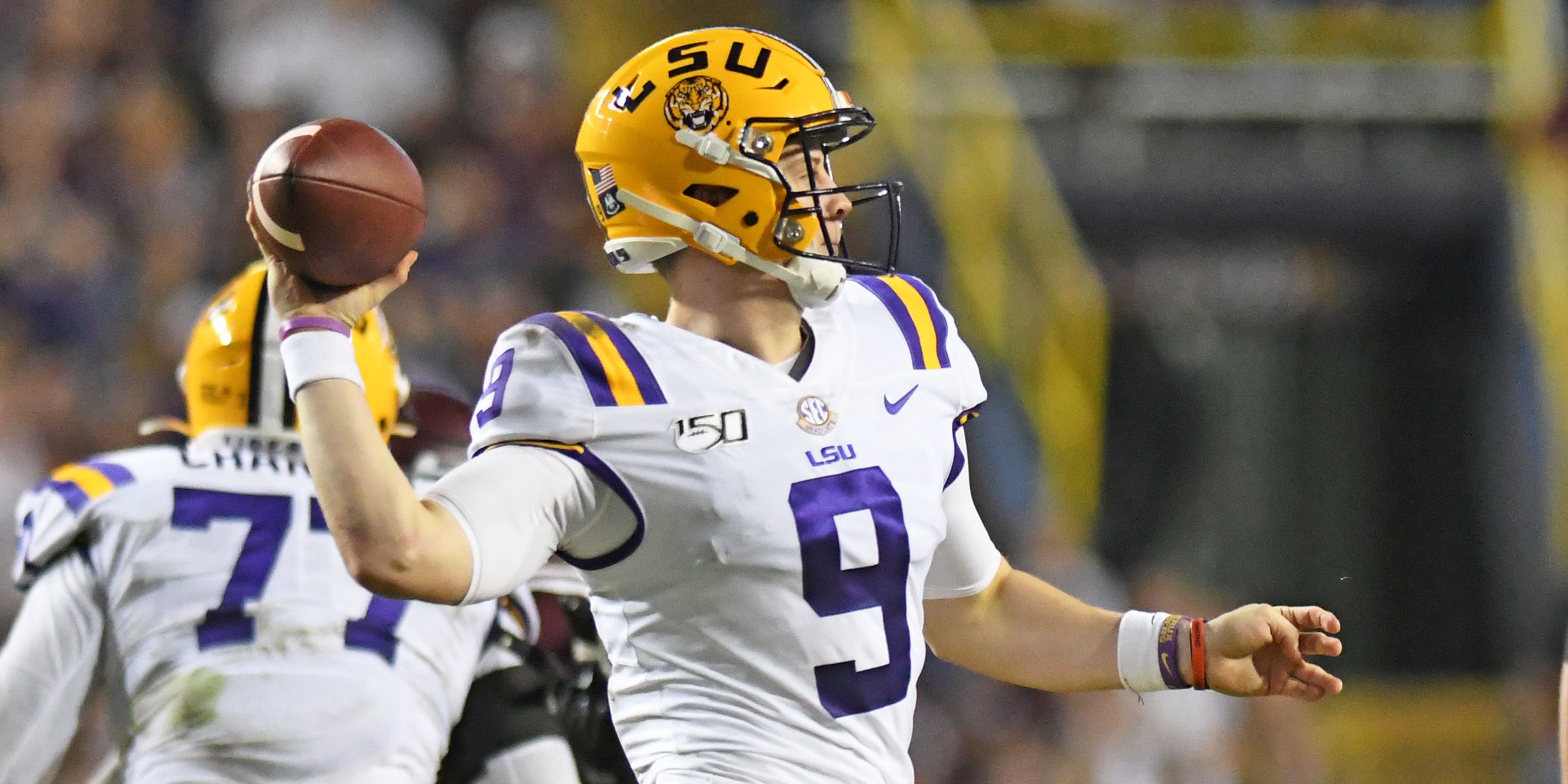 LSU Football - ‪Quarterback Joe Burrow is the Walter Camp