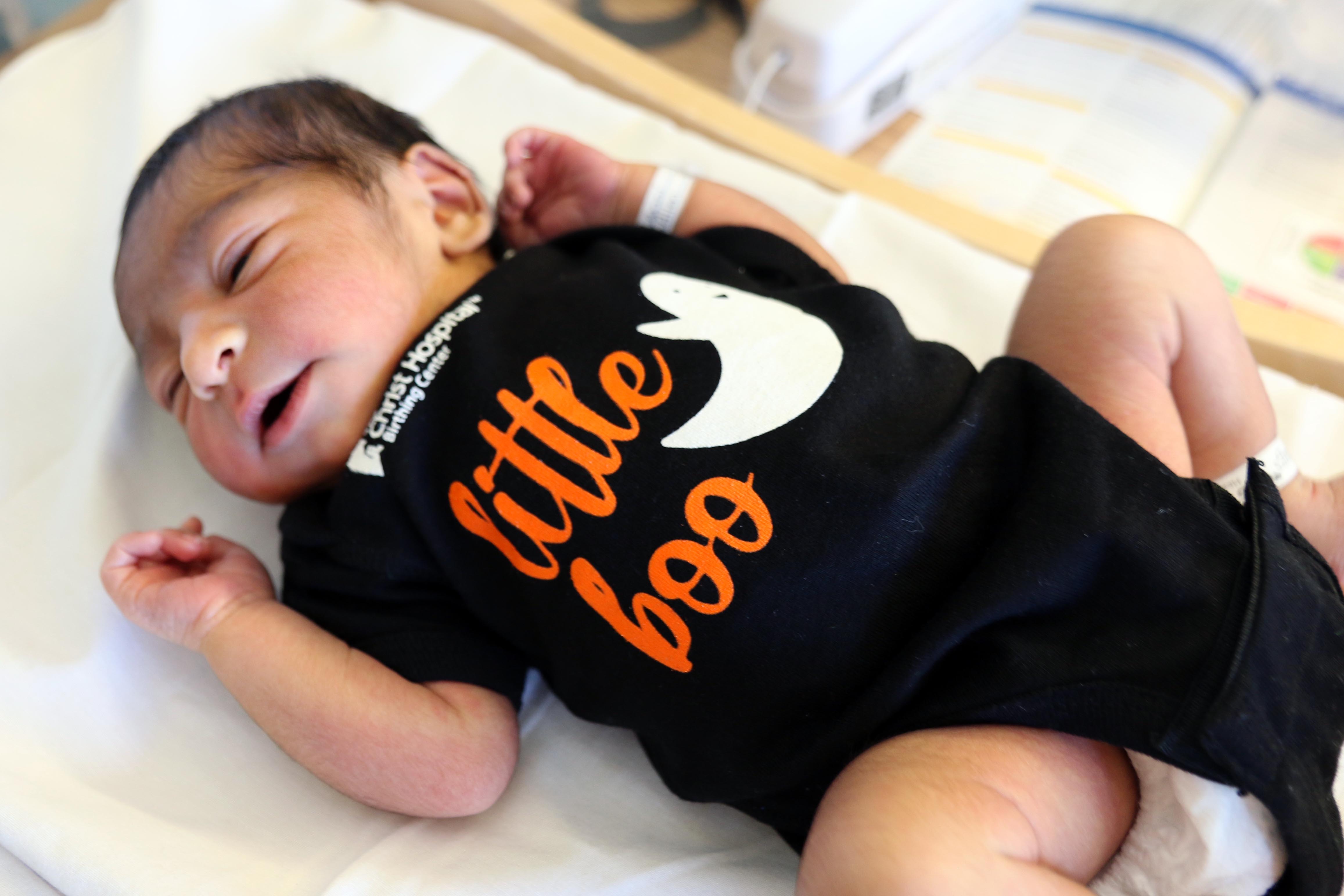 Baby boy halloween sales onesies