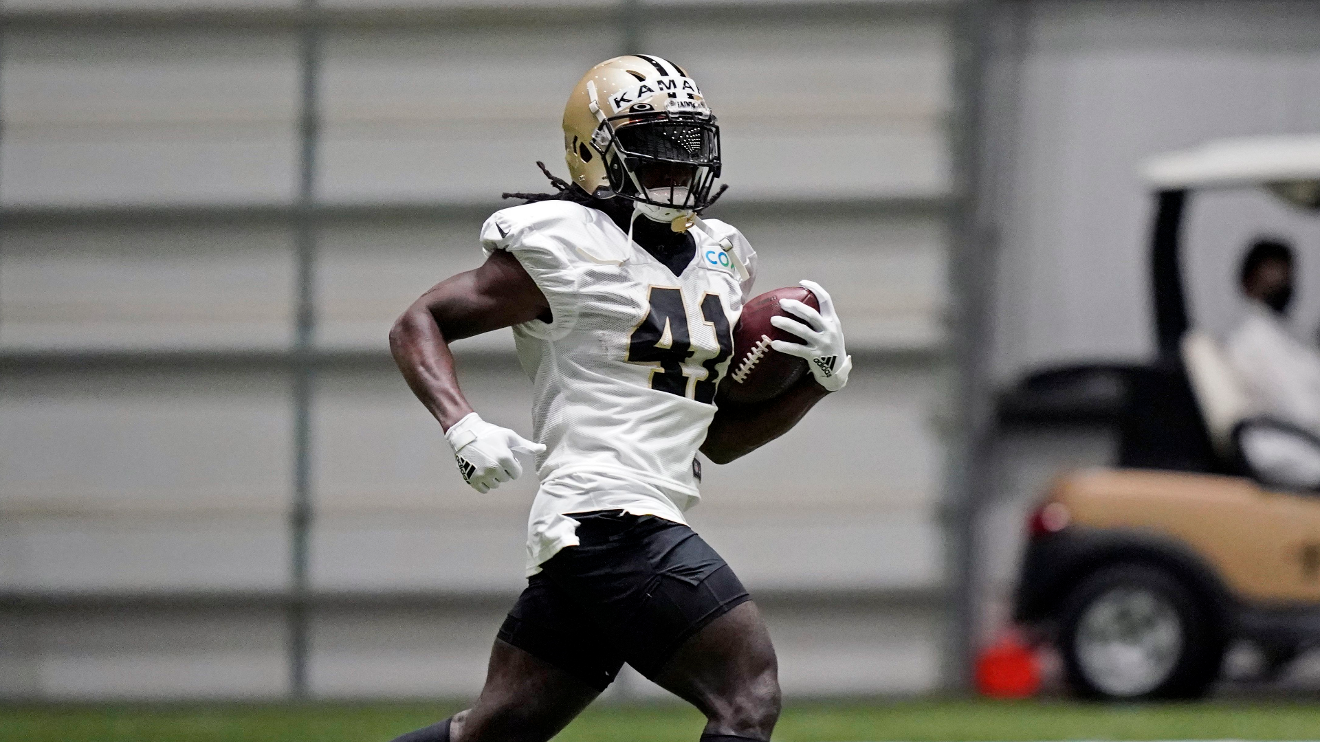 Alvin Kamara in 2023  Nfl football wallpaper, Alvin kamara, Nfl football