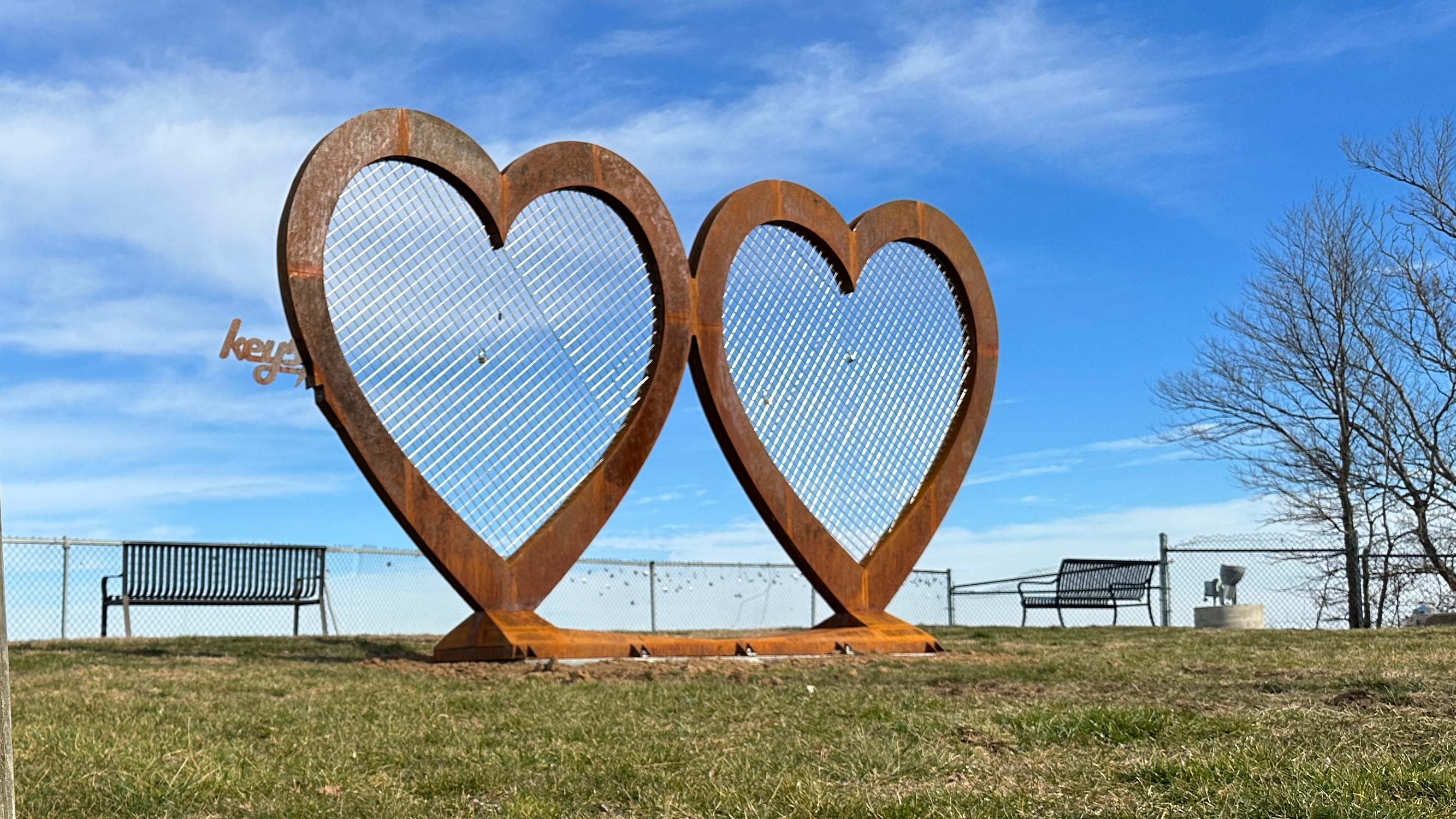 New structure to display 'Locks of Love' at Lover's Leap