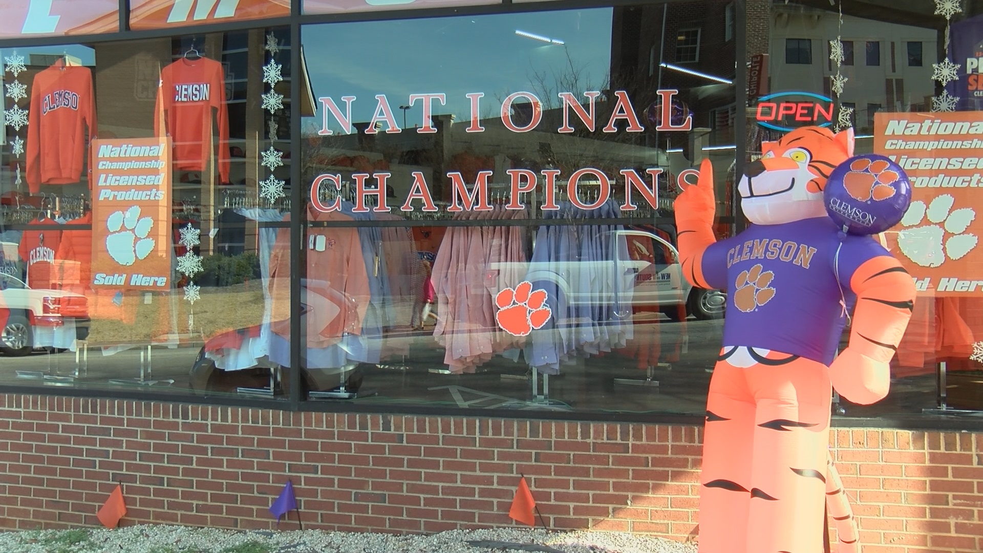 Fans splurge on championship apparel, Local News