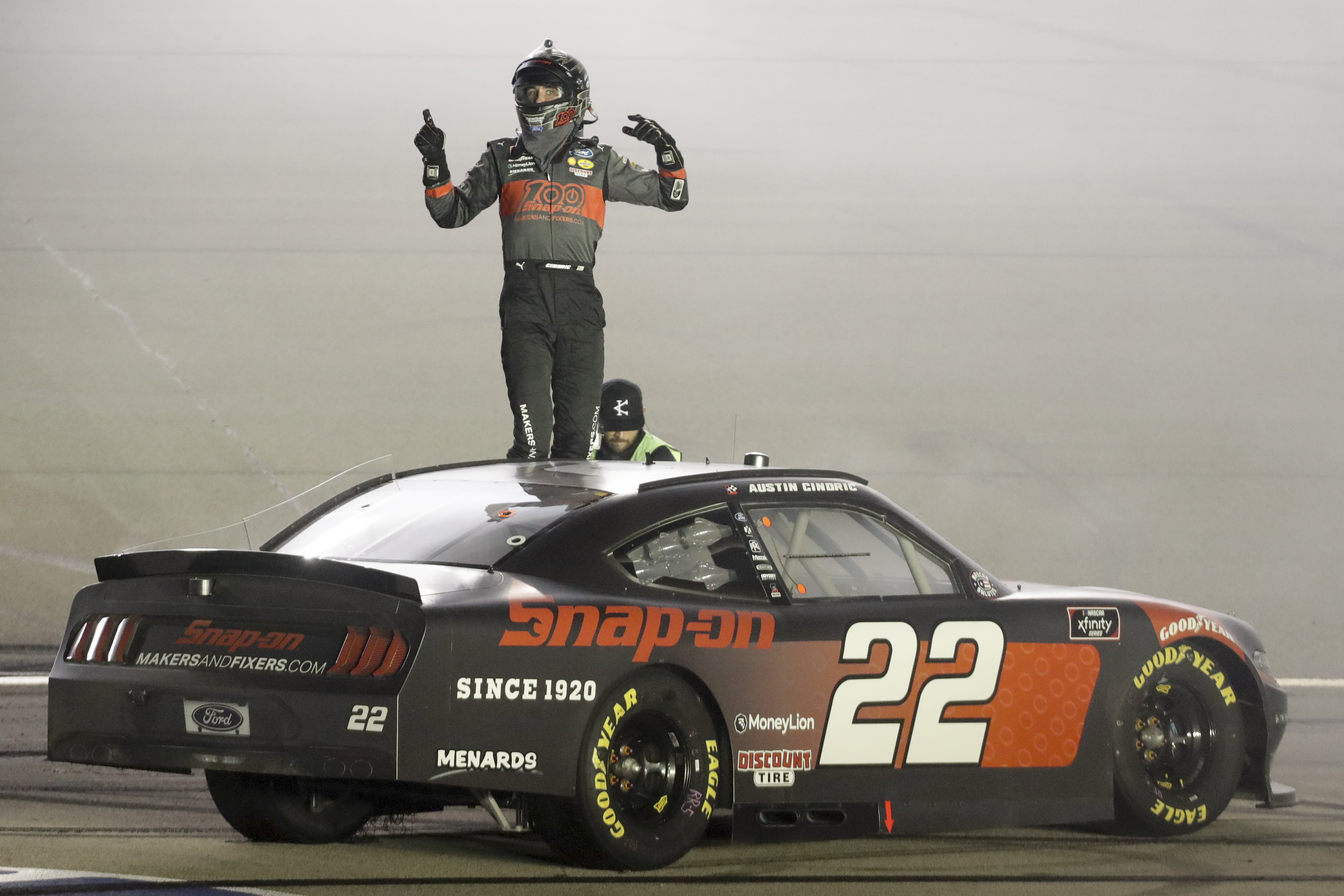 Austin Cindric completes Xfinity sweep at Kentucky Speedway