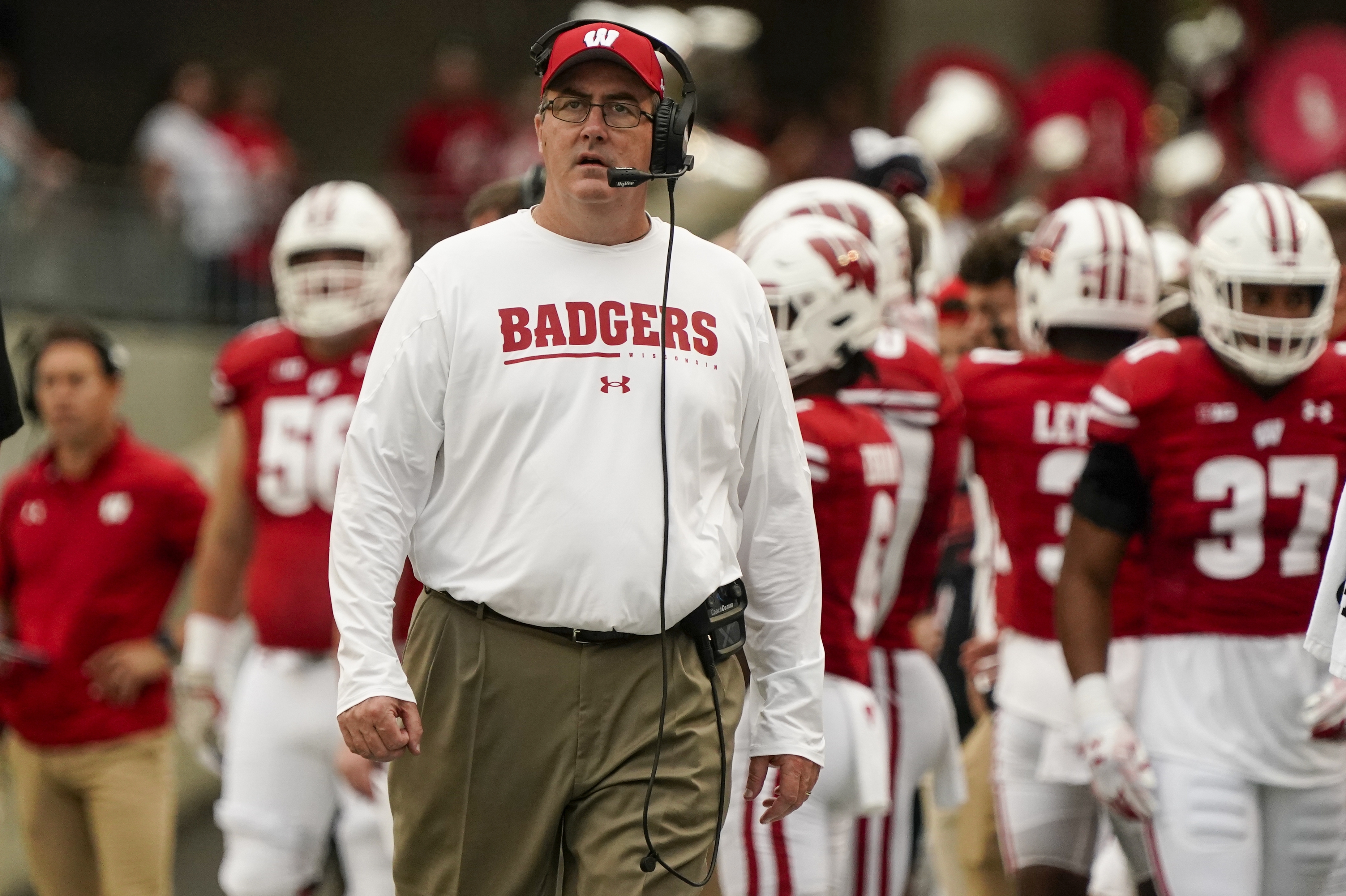 UW: Chryst out as Badgers head coach, Jim Leonhard will take over