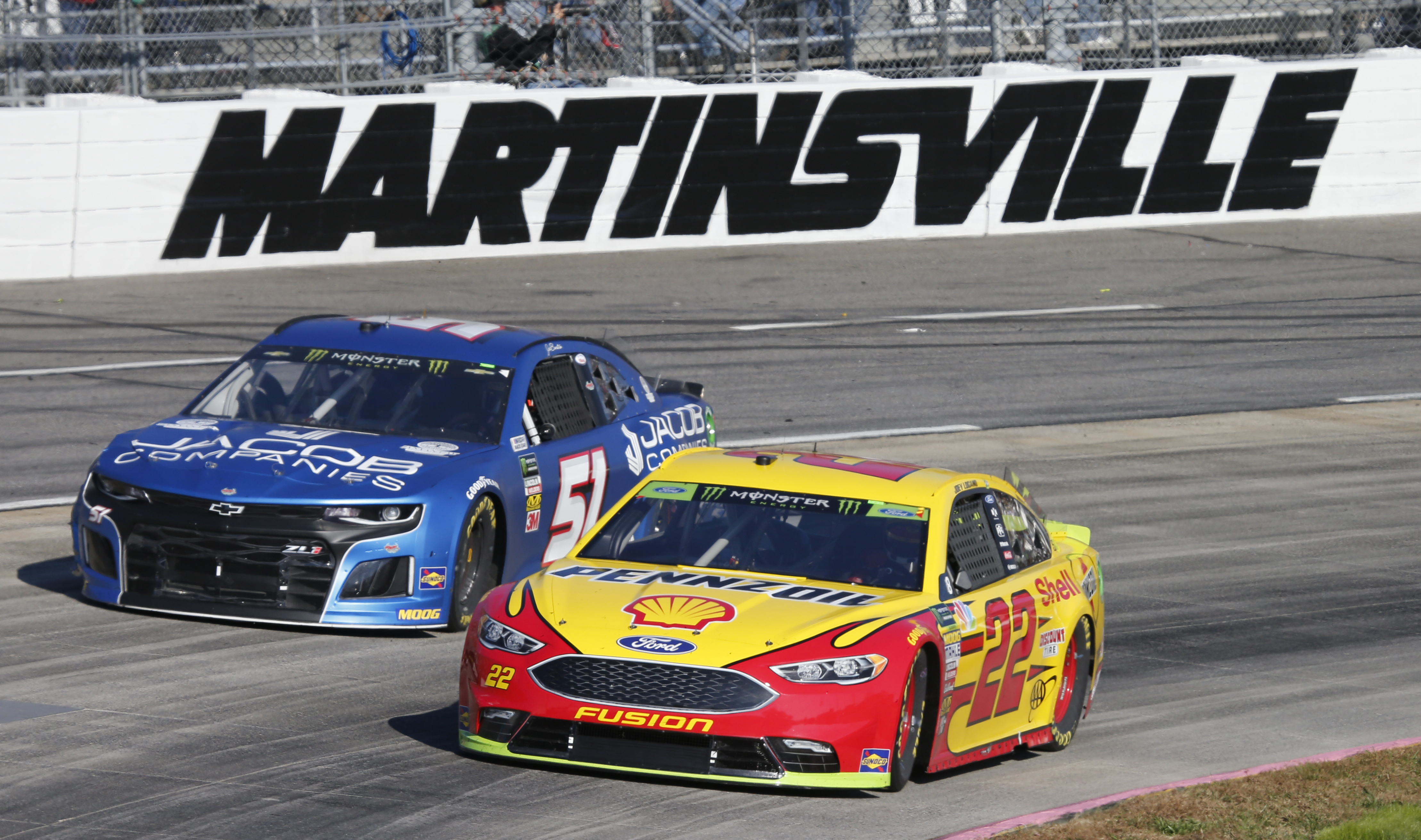 Martinsville Speedway will limit number of fans for NASCAR Playoff Weekend