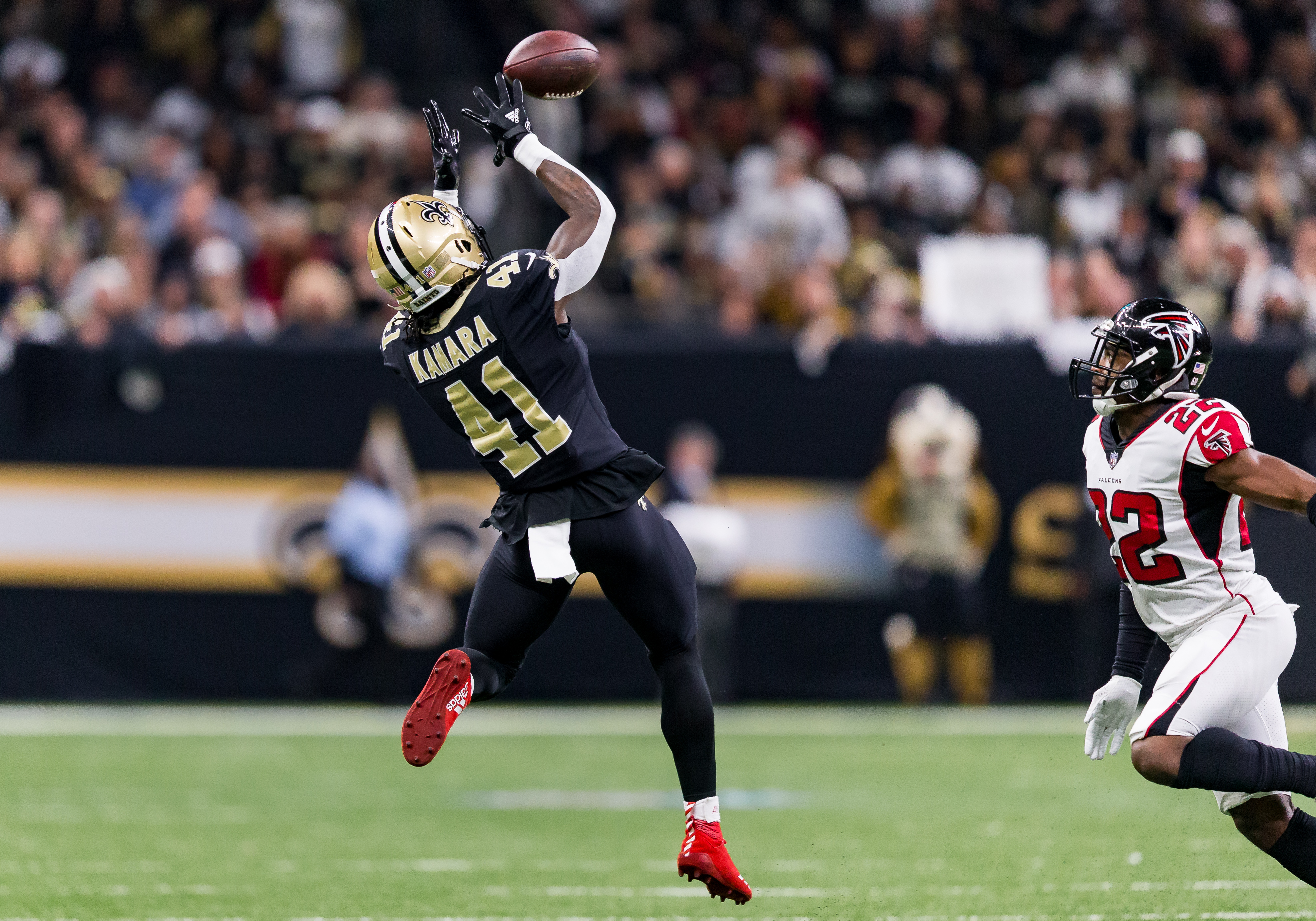 New Orleans Saints running back Alvin Kamara defying description